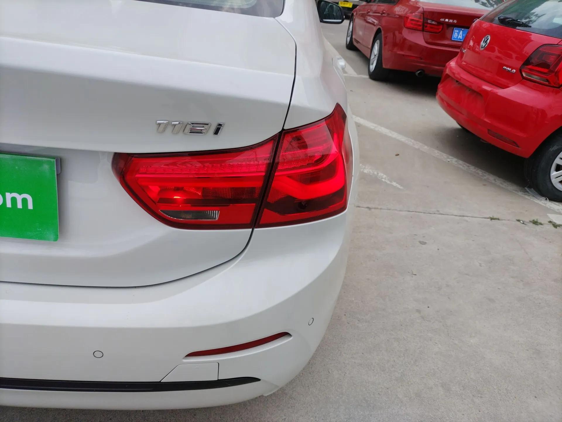 BMW 1 Series 2018 118i Sport Edition — миниатюра 7