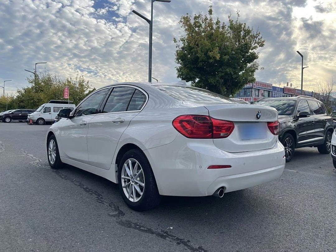 BMW 1 Series 2018 Revised 118i Fashion Edition — миниатюра 4
