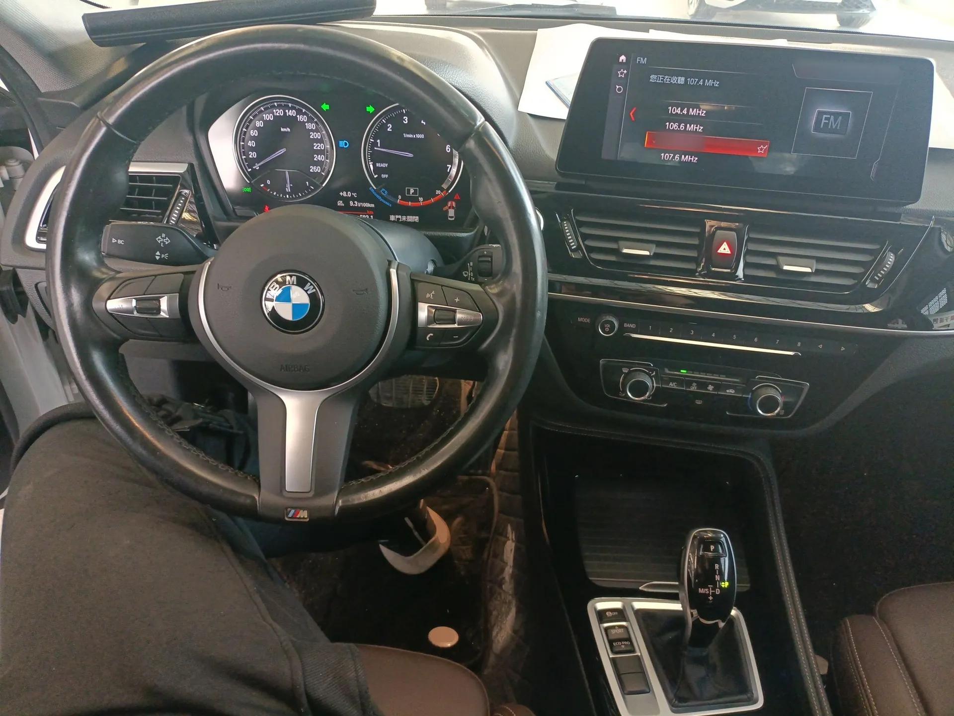 BMW 1 Series 2022 125i M Sport Night Edition — миниатюра 12