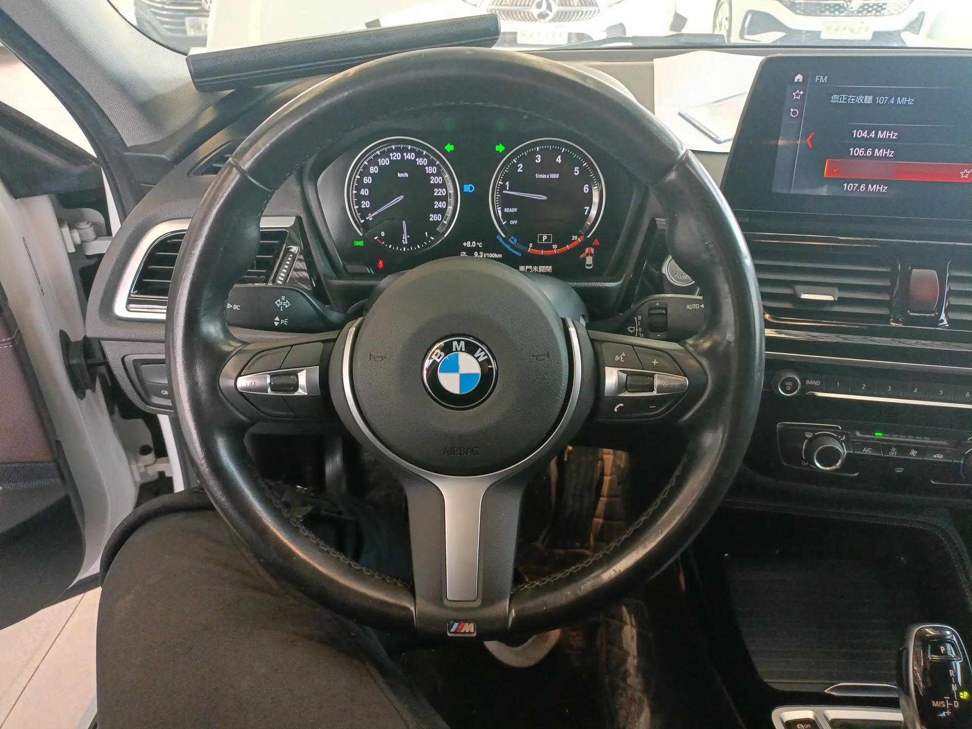 BMW 1 Series 2022 125i M Sport Night Edition — миниатюра 13