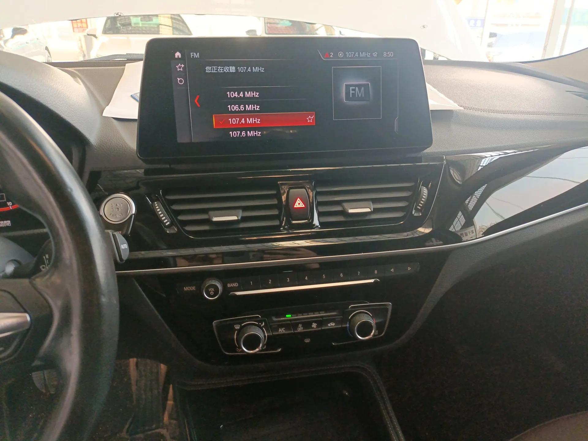 BMW 1 Series 2022 125i M Sport Night Edition — миниатюра 15