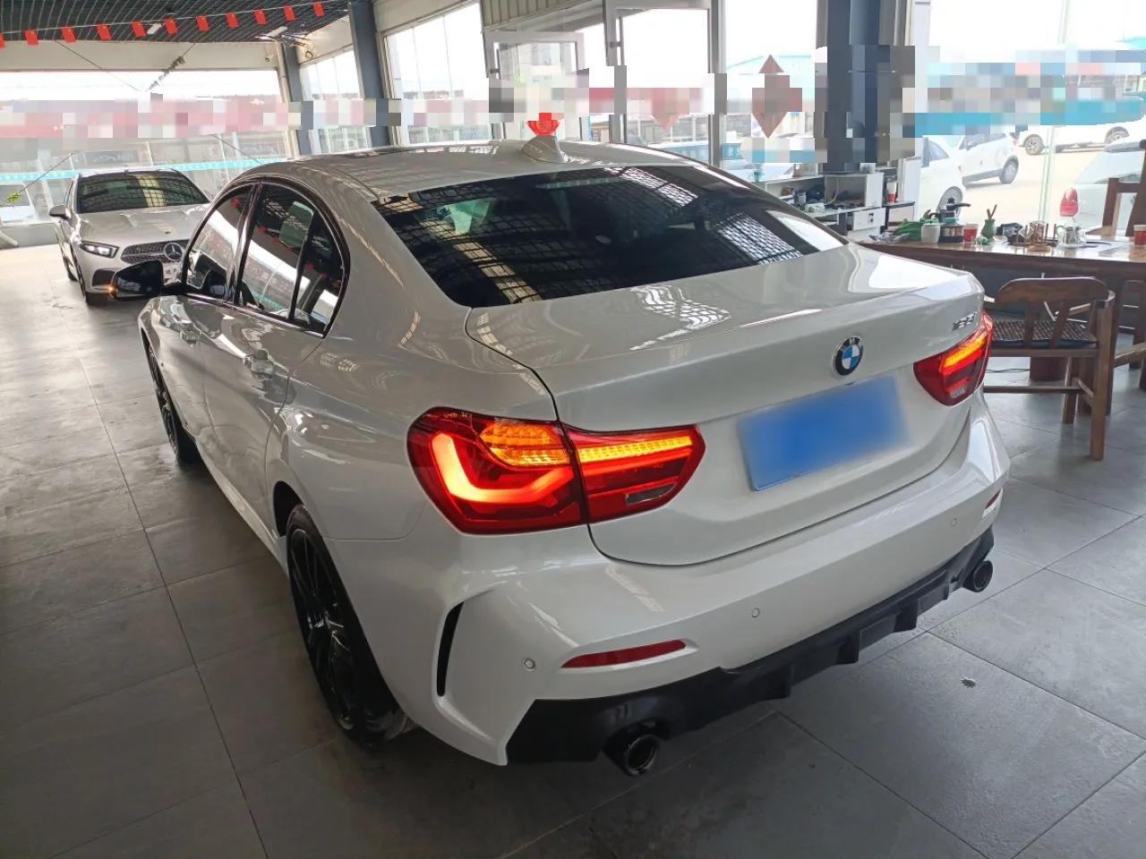 BMW 1 Series 2022 125i M Sport Night Edition — миниатюра 7