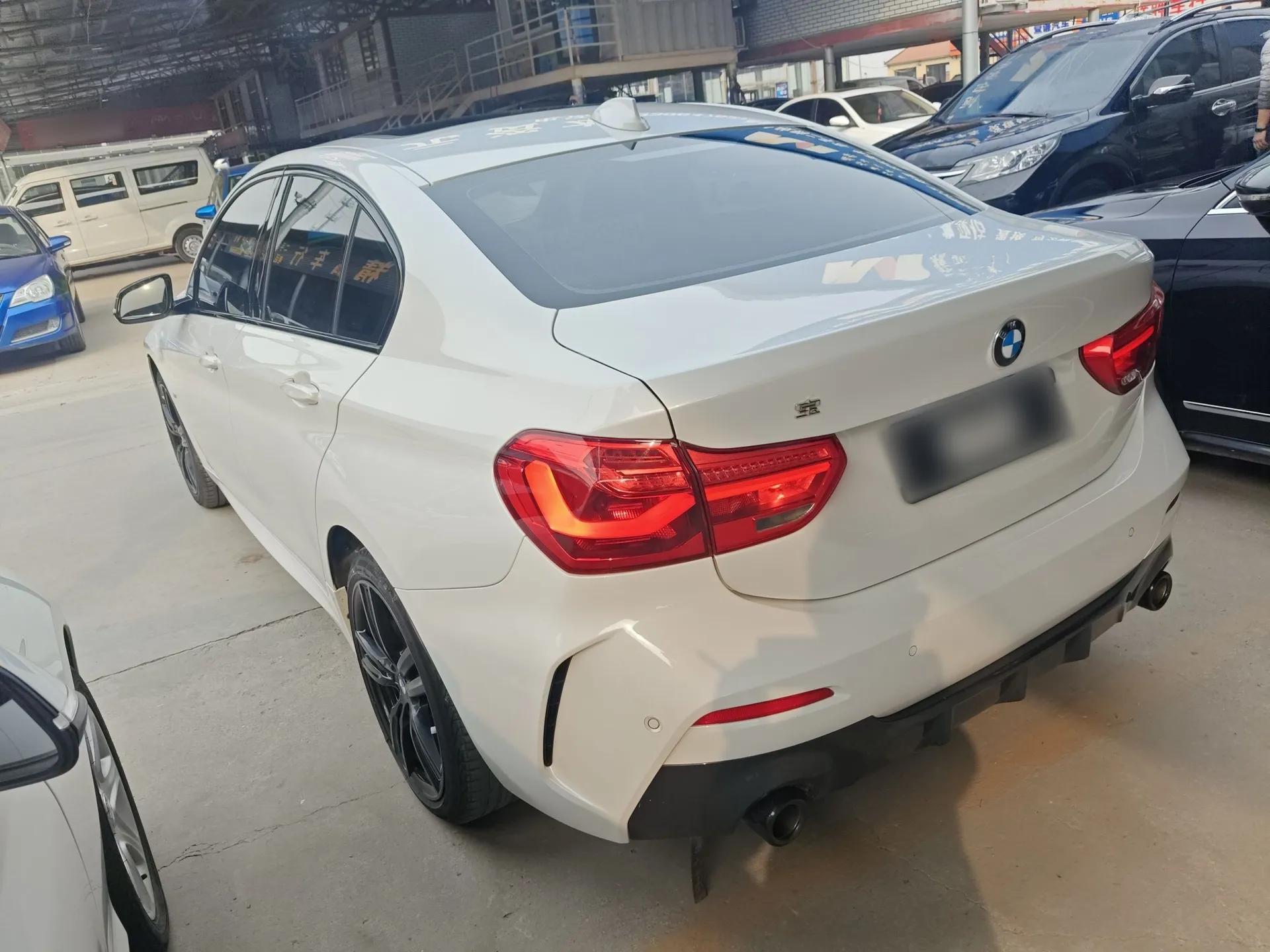BMW 1 Series 2022 125i M Sport Night Edition — миниатюра 4