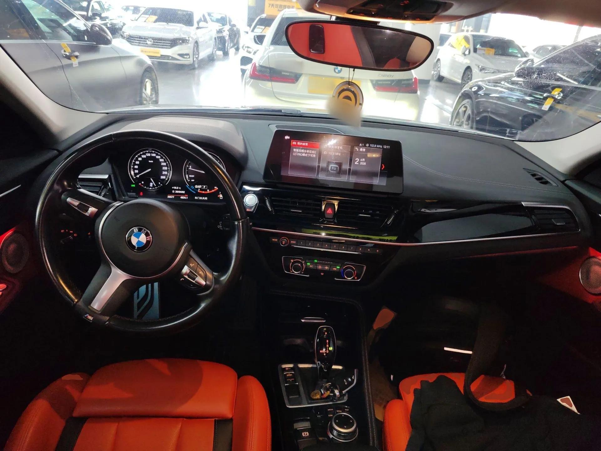 BMW 1 Series 2023 125i M Sport Night Edition — миниатюра 13