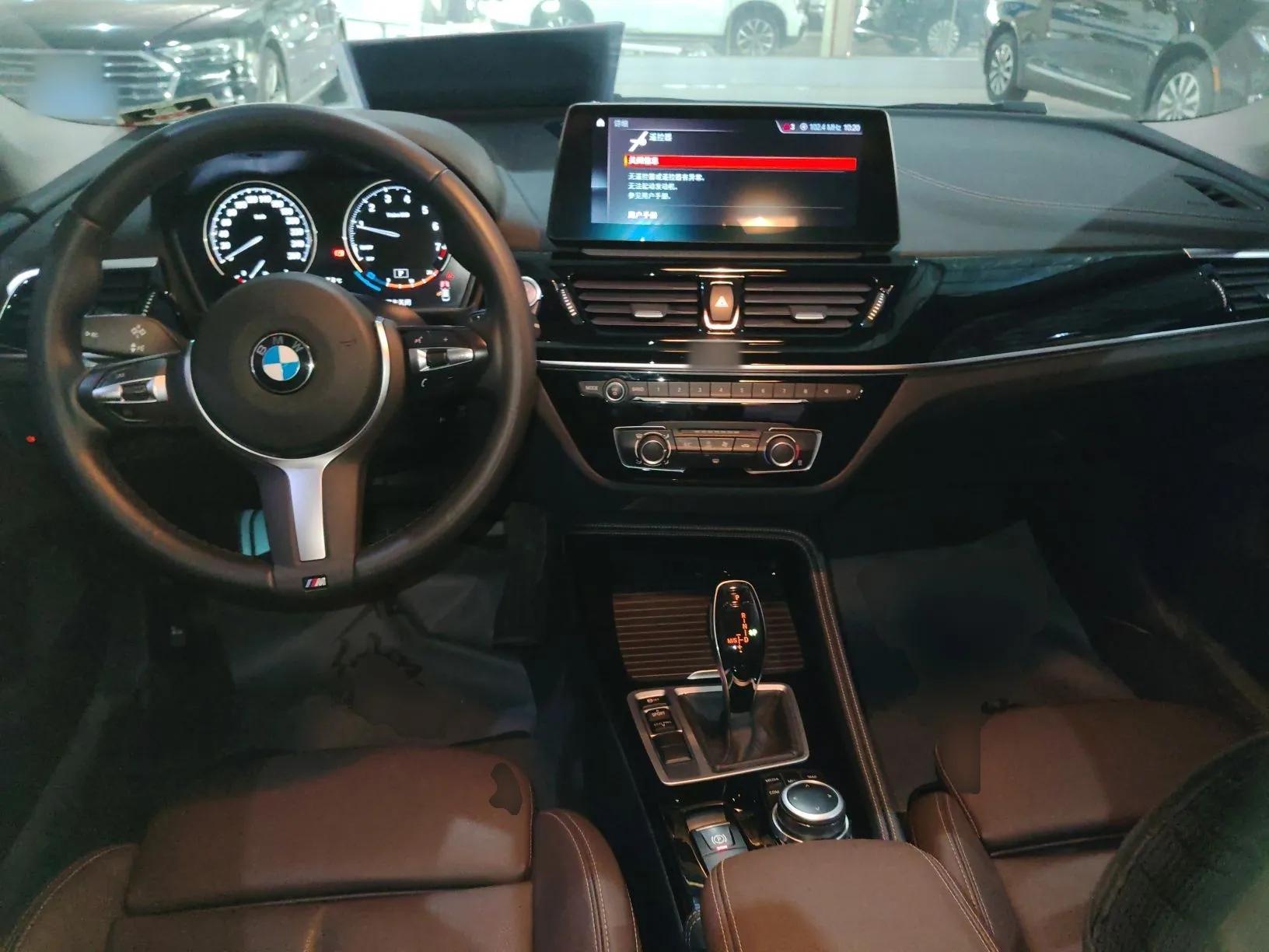 BMW 1 Series 2022 120i M Sport Night Edition — миниатюра 20