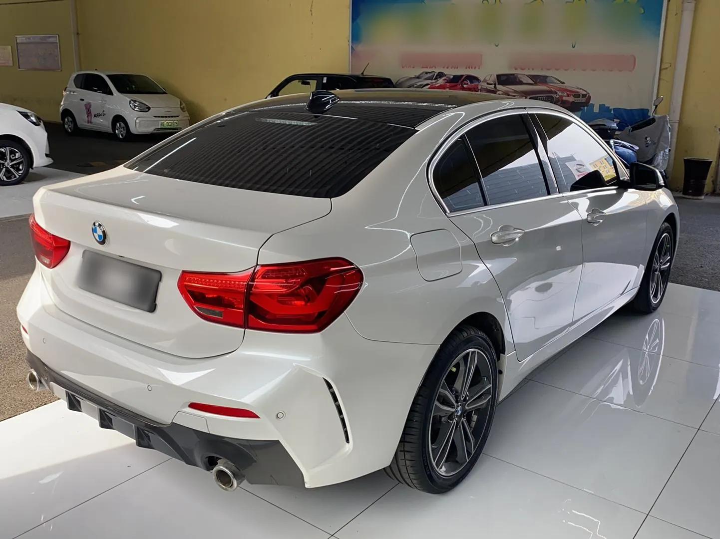 BMW 1 Series 2021 Revised 120i M Sport Edition — миниатюра 4