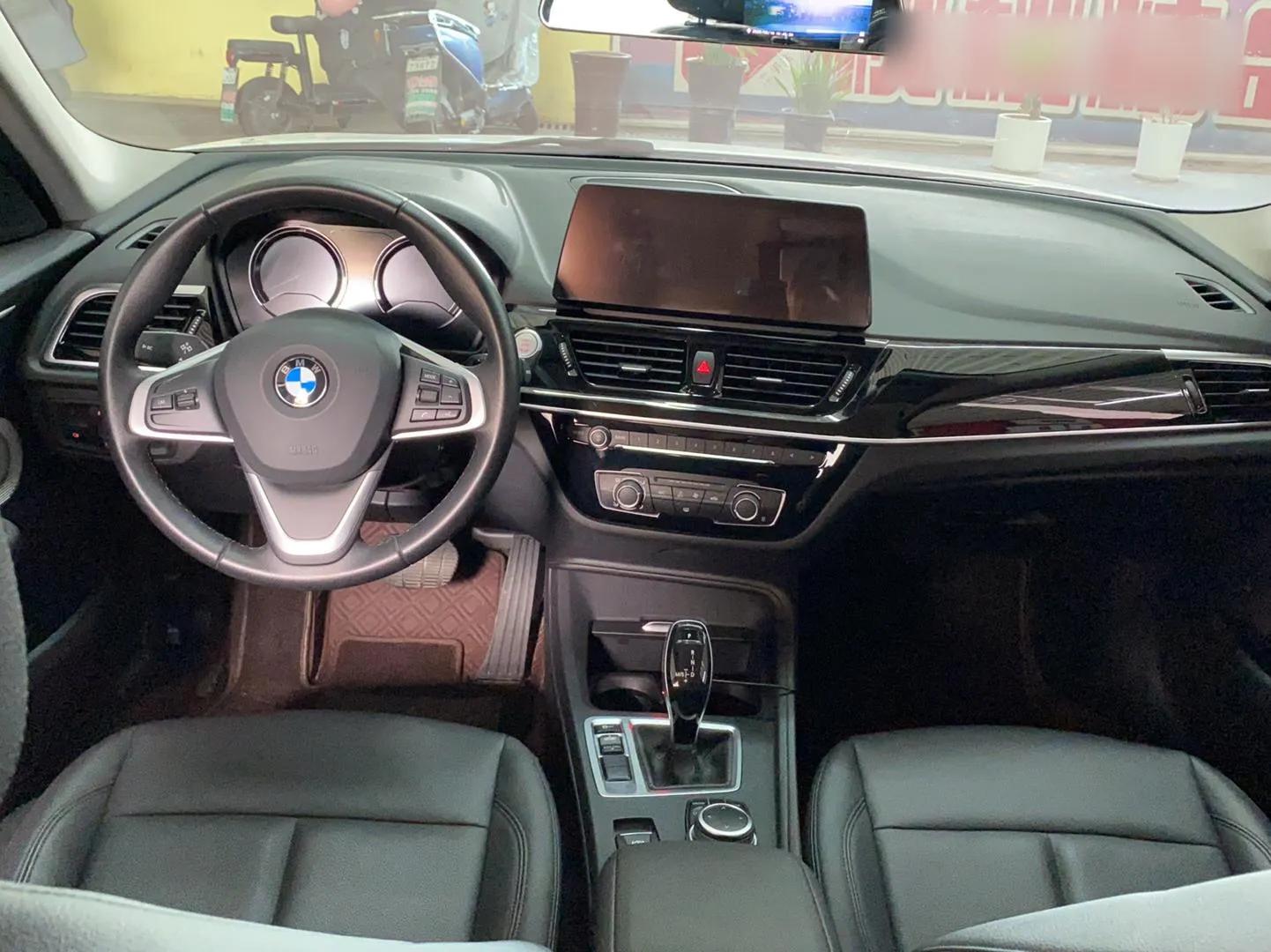 BMW 1 Series 2021 Revised 120i M Sport Edition — миниатюра 10