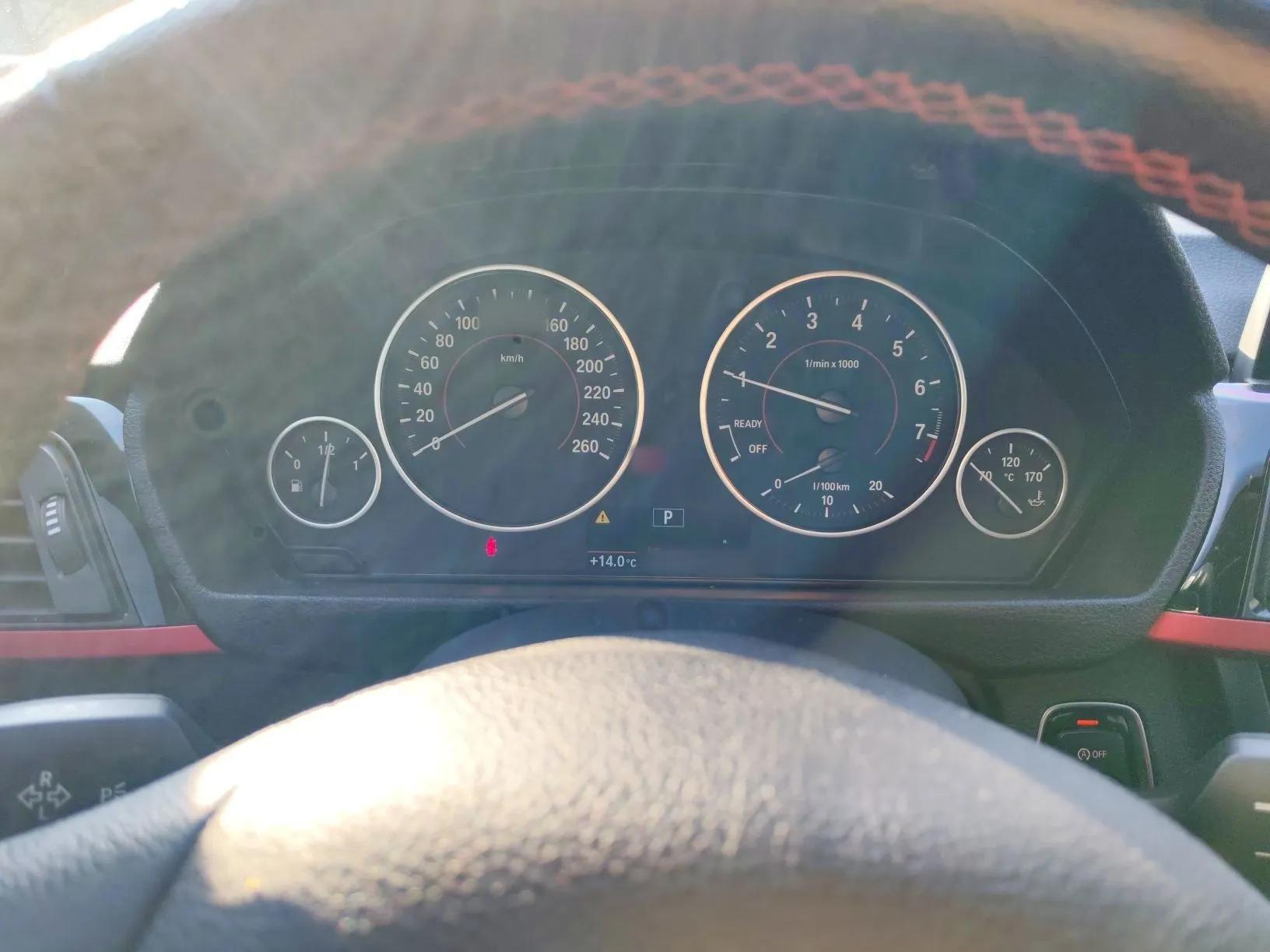 BMW 4 Series 2014 420i Design Package Model — миниатюра 10
