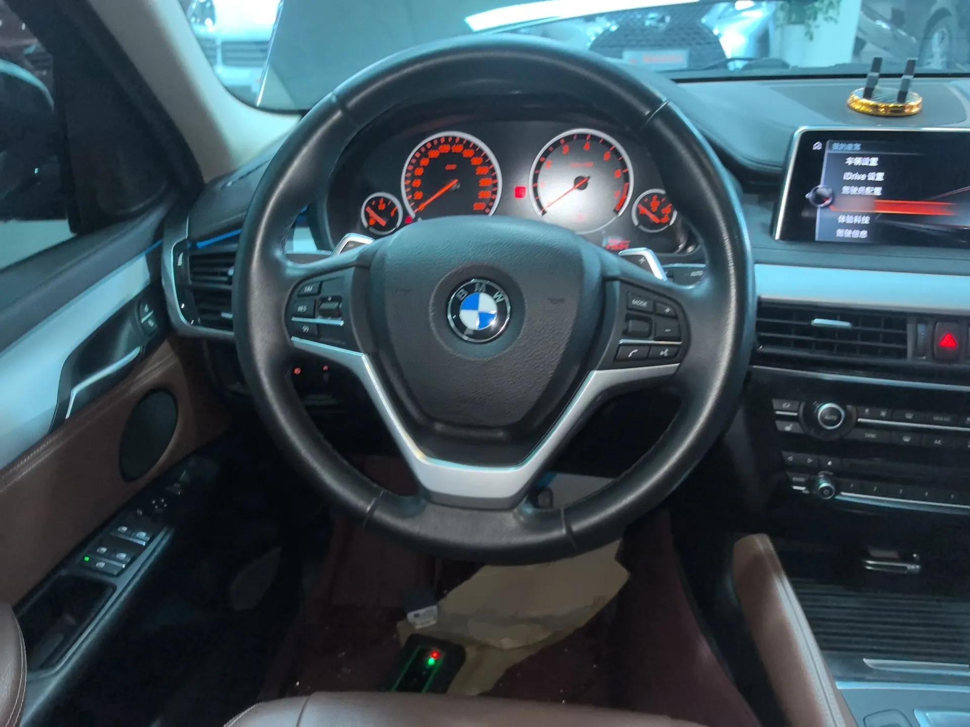 BMW X6 2017 xDrive35i Leading Model — миниатюра 14