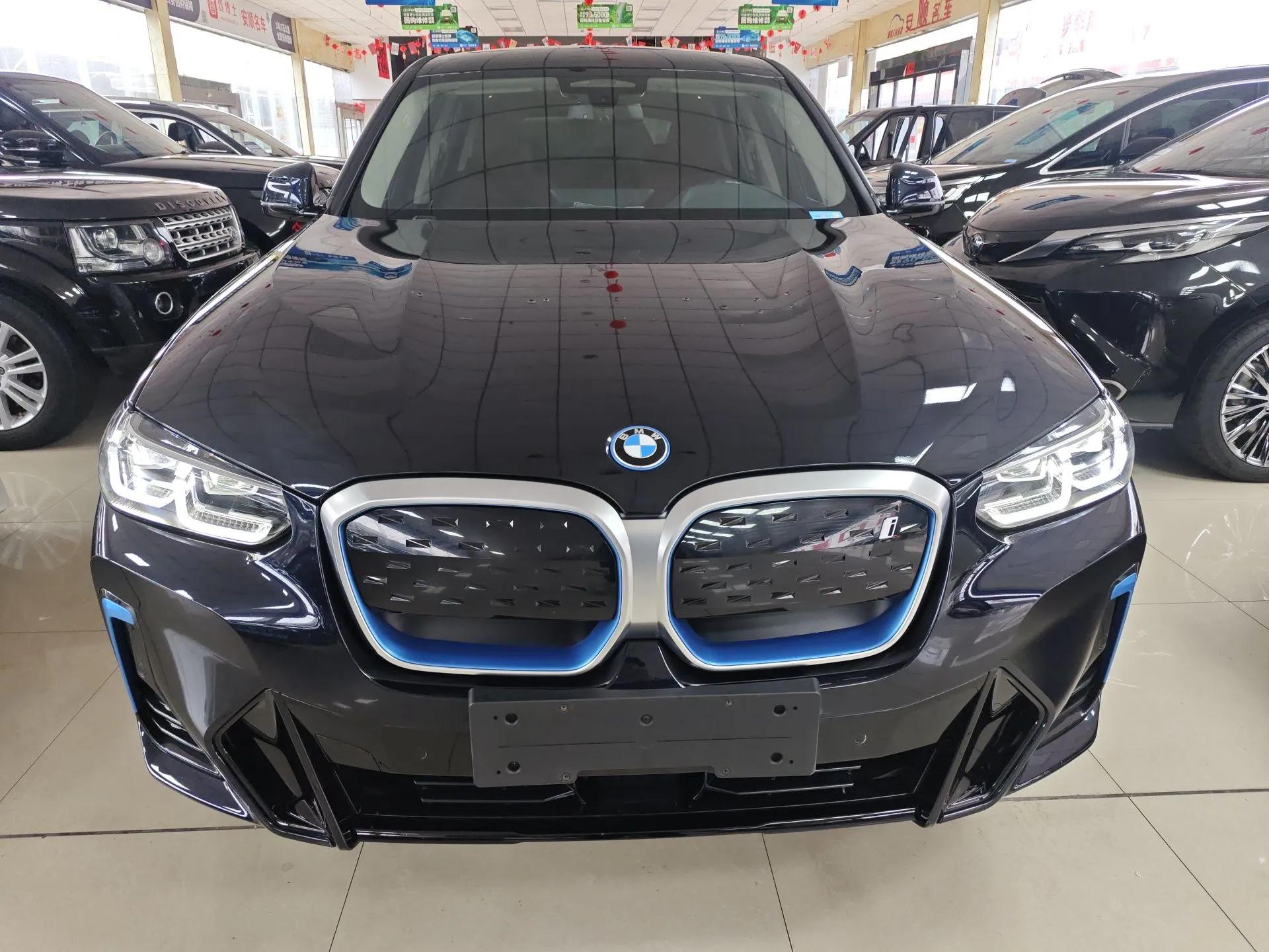 BMW iX3 2022 Leading Model — миниатюра 2