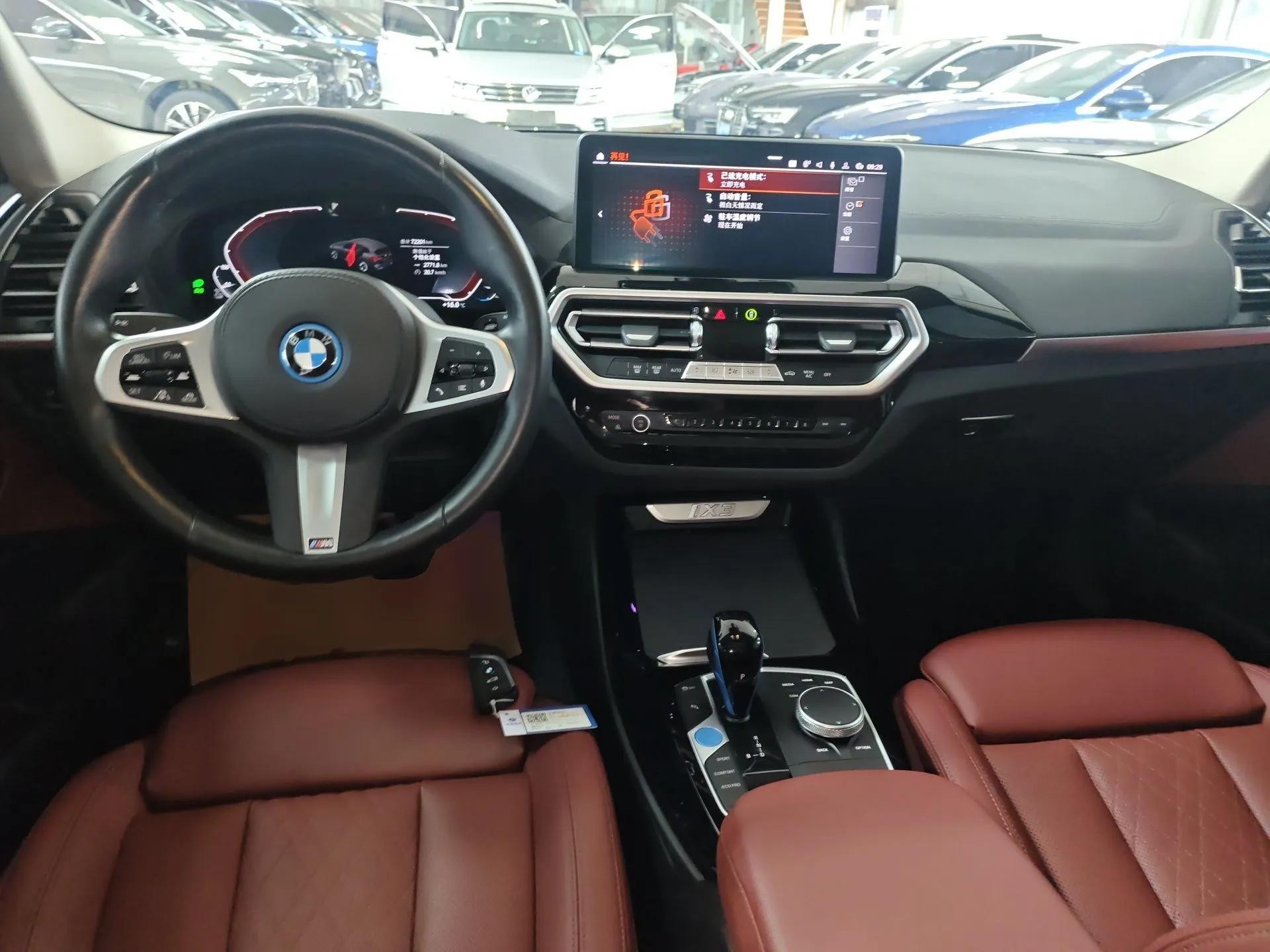 BMW iX3 2022 Leading Model — миниатюра 12