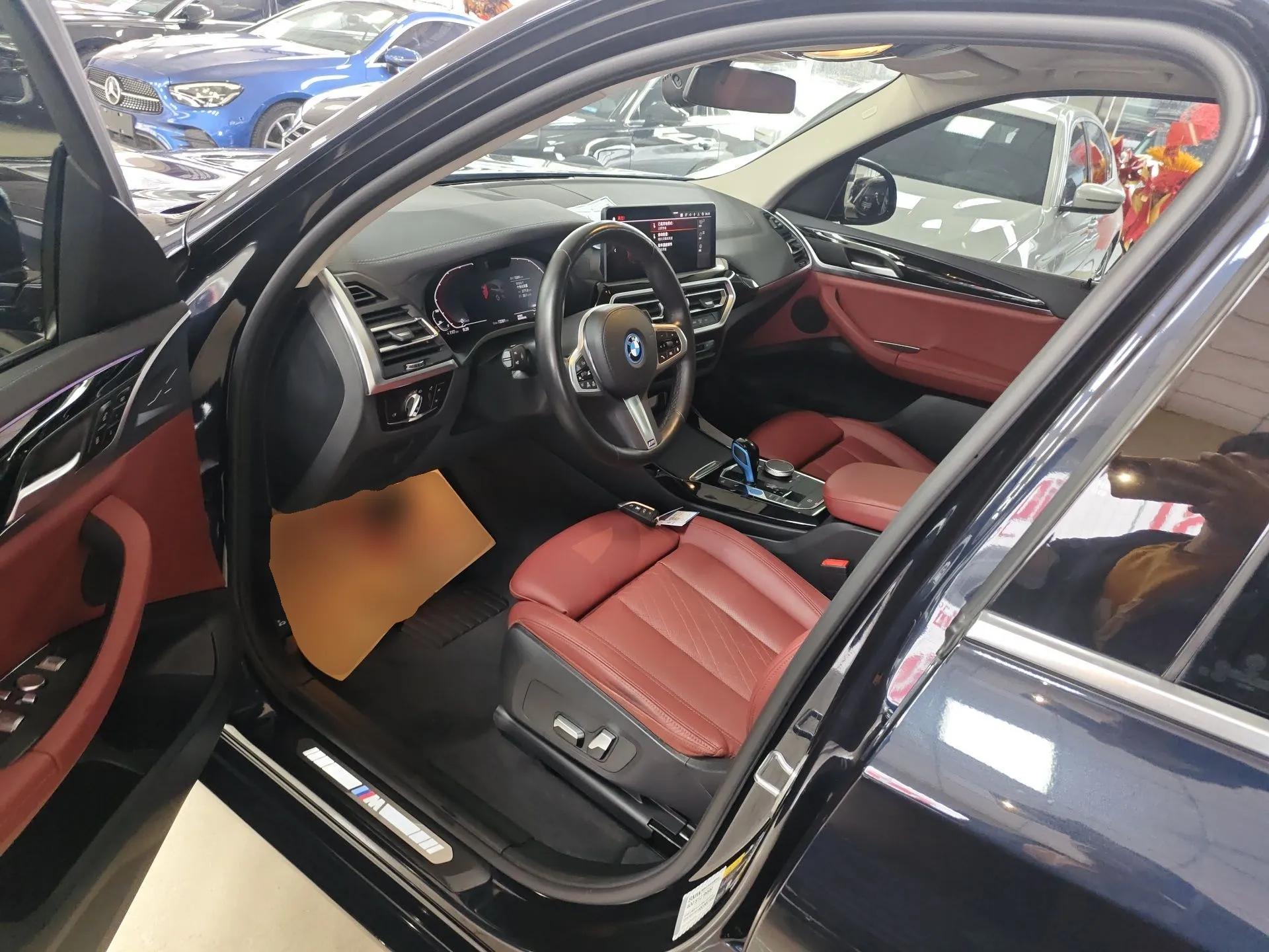 BMW iX3 2022 Leading Model — миниатюра 18