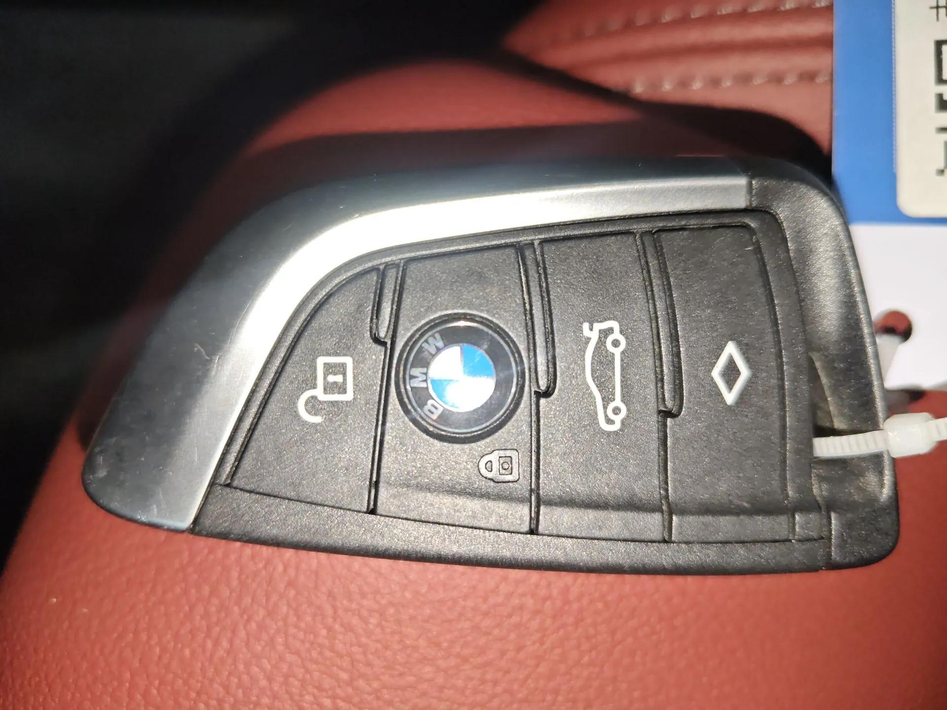 BMW iX3 2022 Leading Model — миниатюра 22