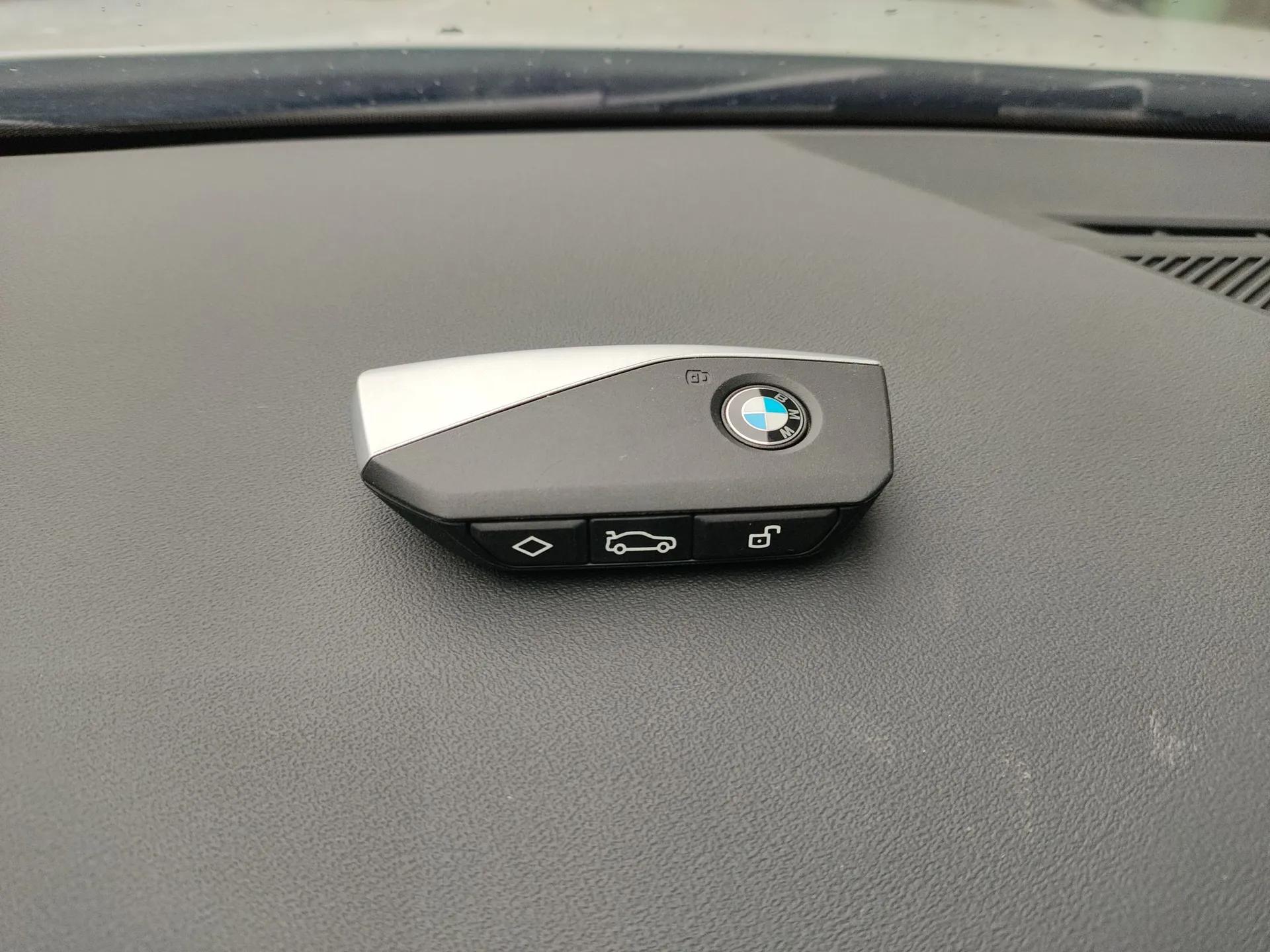 BMW 2 Series 2025 225L M Sport Package — миниатюра 12