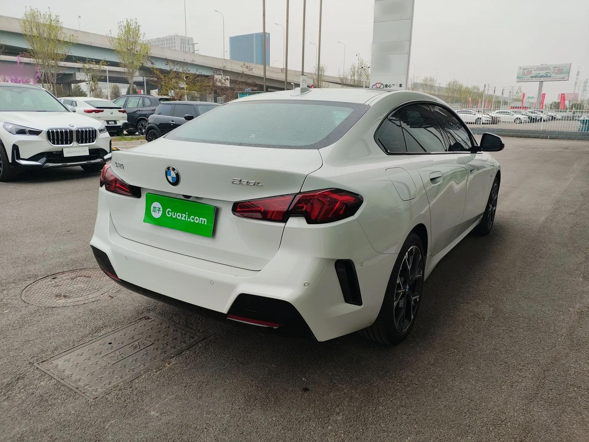 BMW 2 Series 2025 225L M Sport Package — миниатюра 6