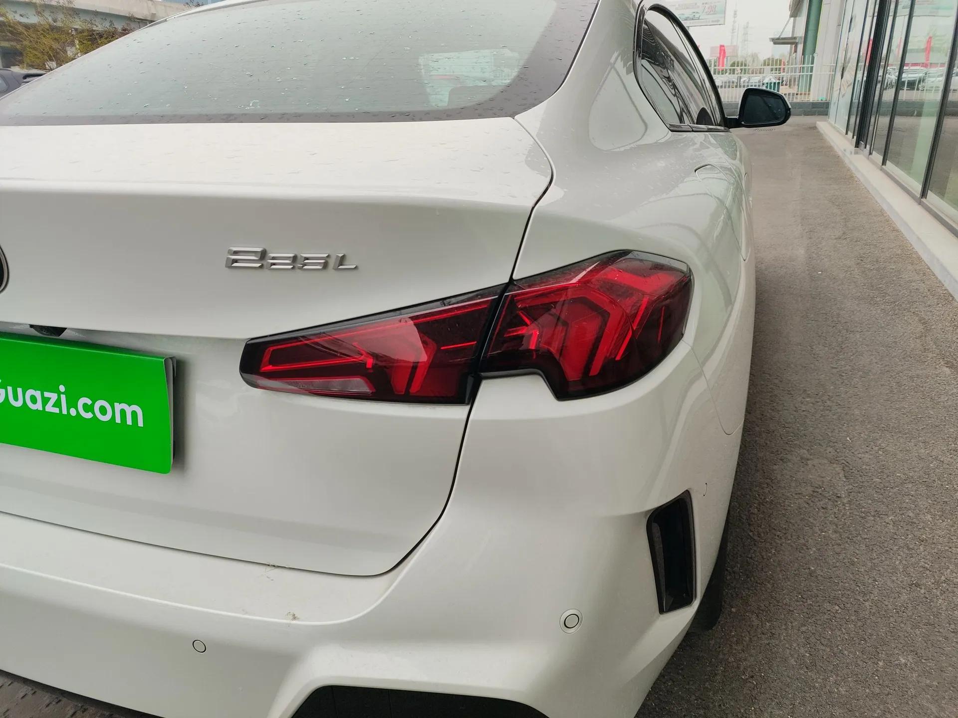BMW 2 Series 2025 225L M Sport Package — миниатюра 7
