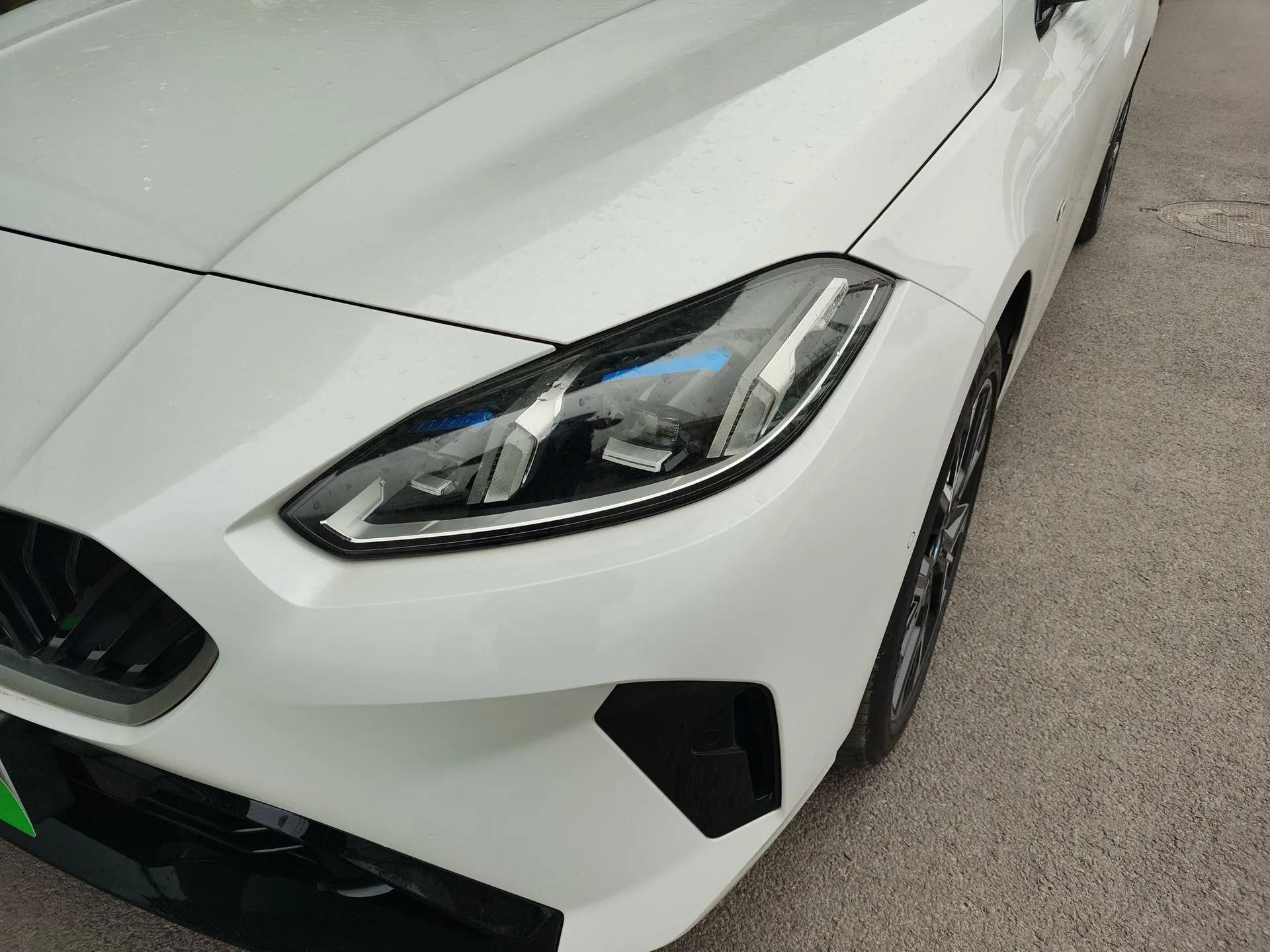 BMW 2 Series 2025 225L M Sport Package — миниатюра 9