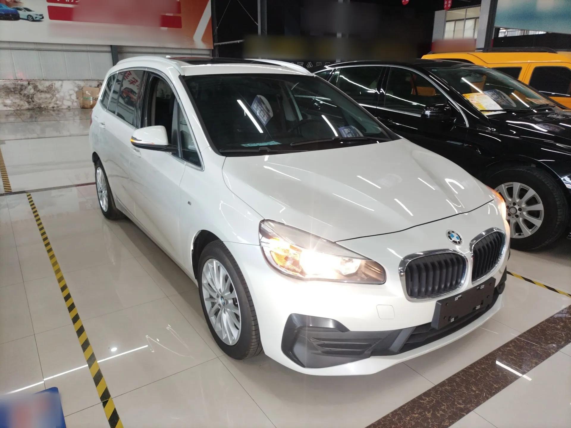 BMW 2 Series Gran Tourer 2019 220i Leading Model — миниатюра 3