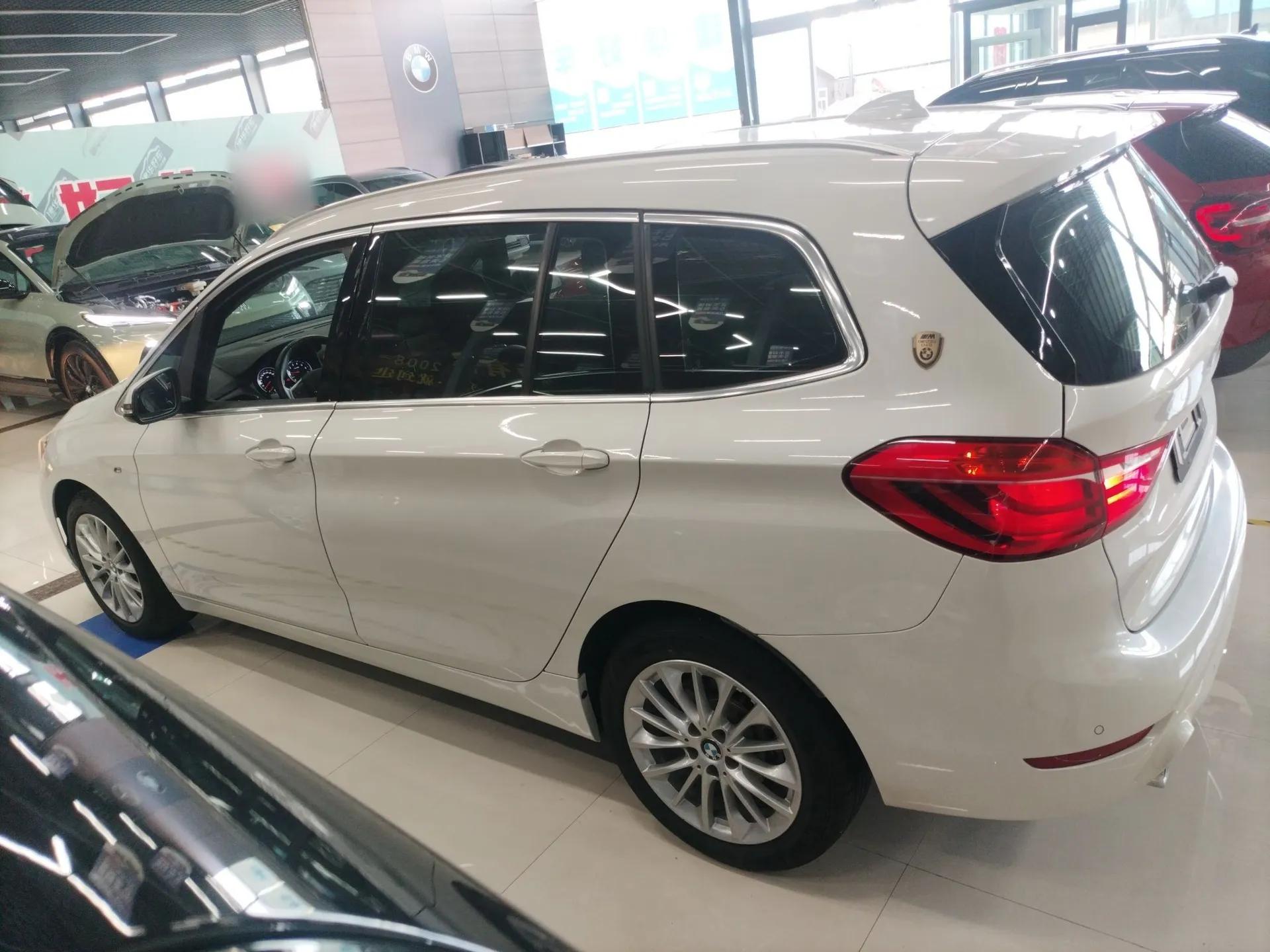 BMW 2 Series Gran Tourer 2019 220i Leading Model — миниатюра 4