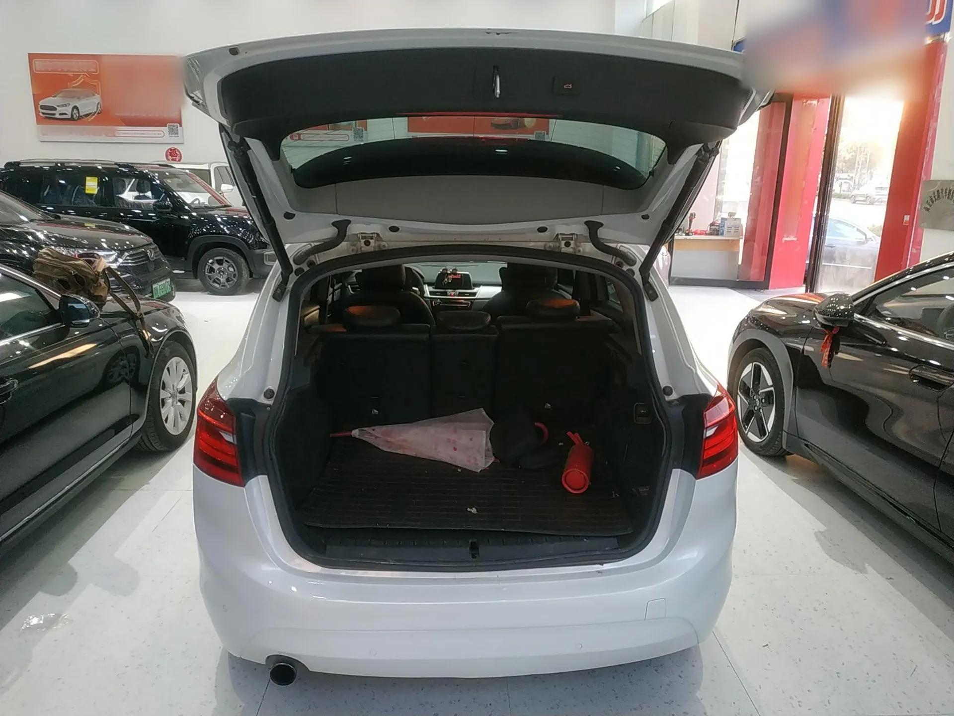 BMW 2 Series Active Tourer 2016 218i Leading Model — миниатюра 18