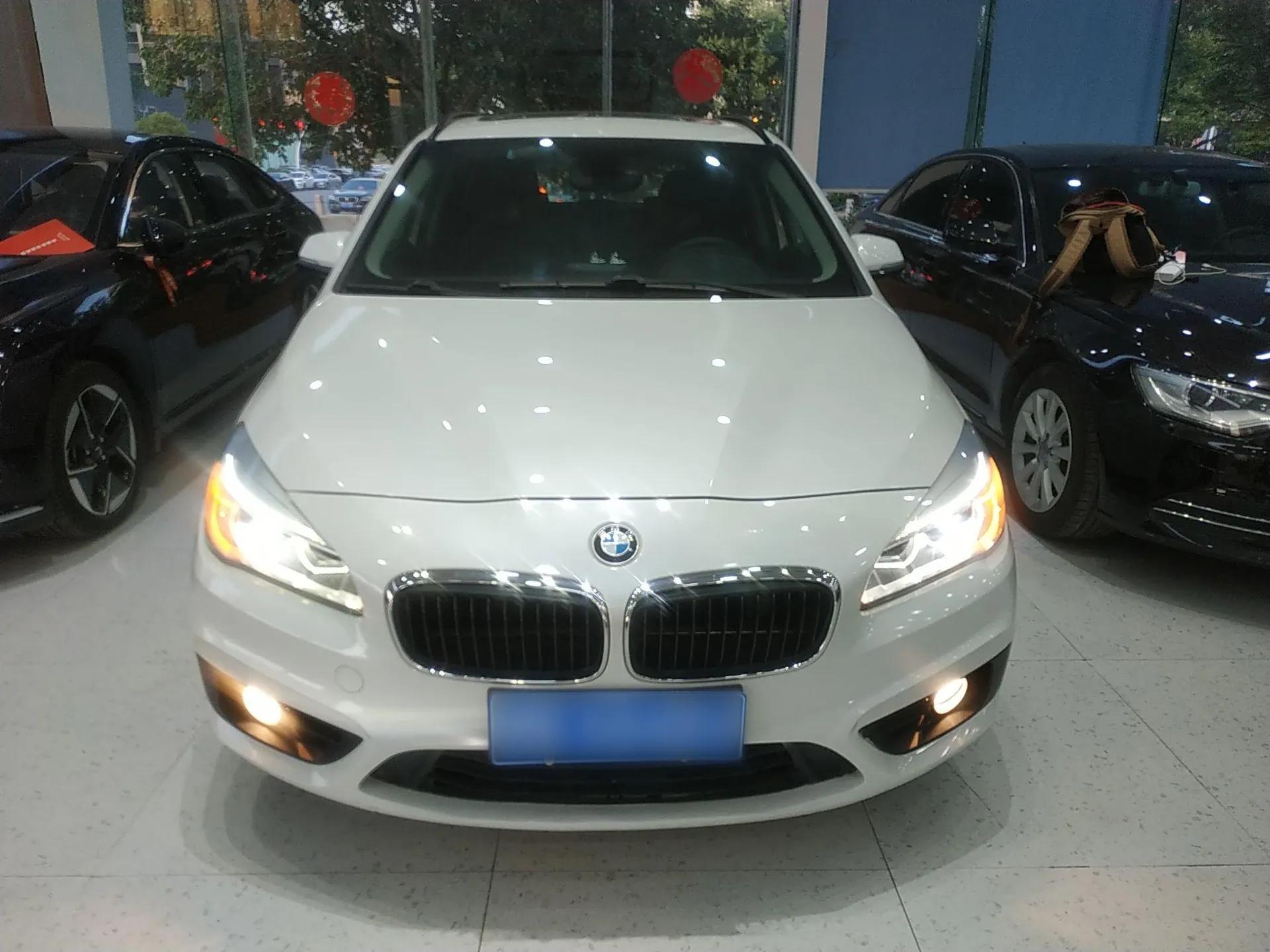 BMW 2 Series Active Tourer 2016 218i Leading Model — миниатюра 3