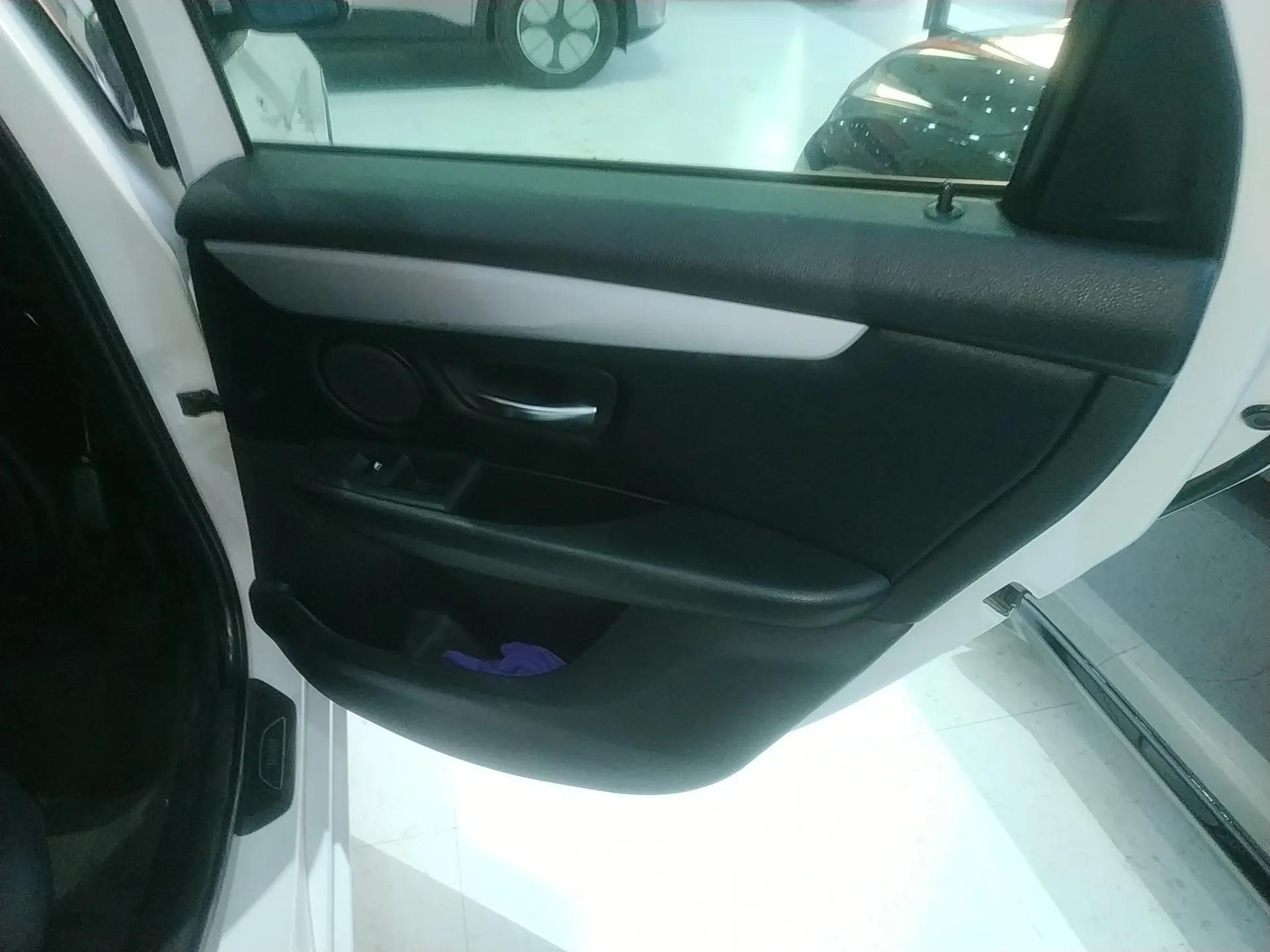 BMW 2 Series Active Tourer 2016 218i Leading Model — миниатюра 24
