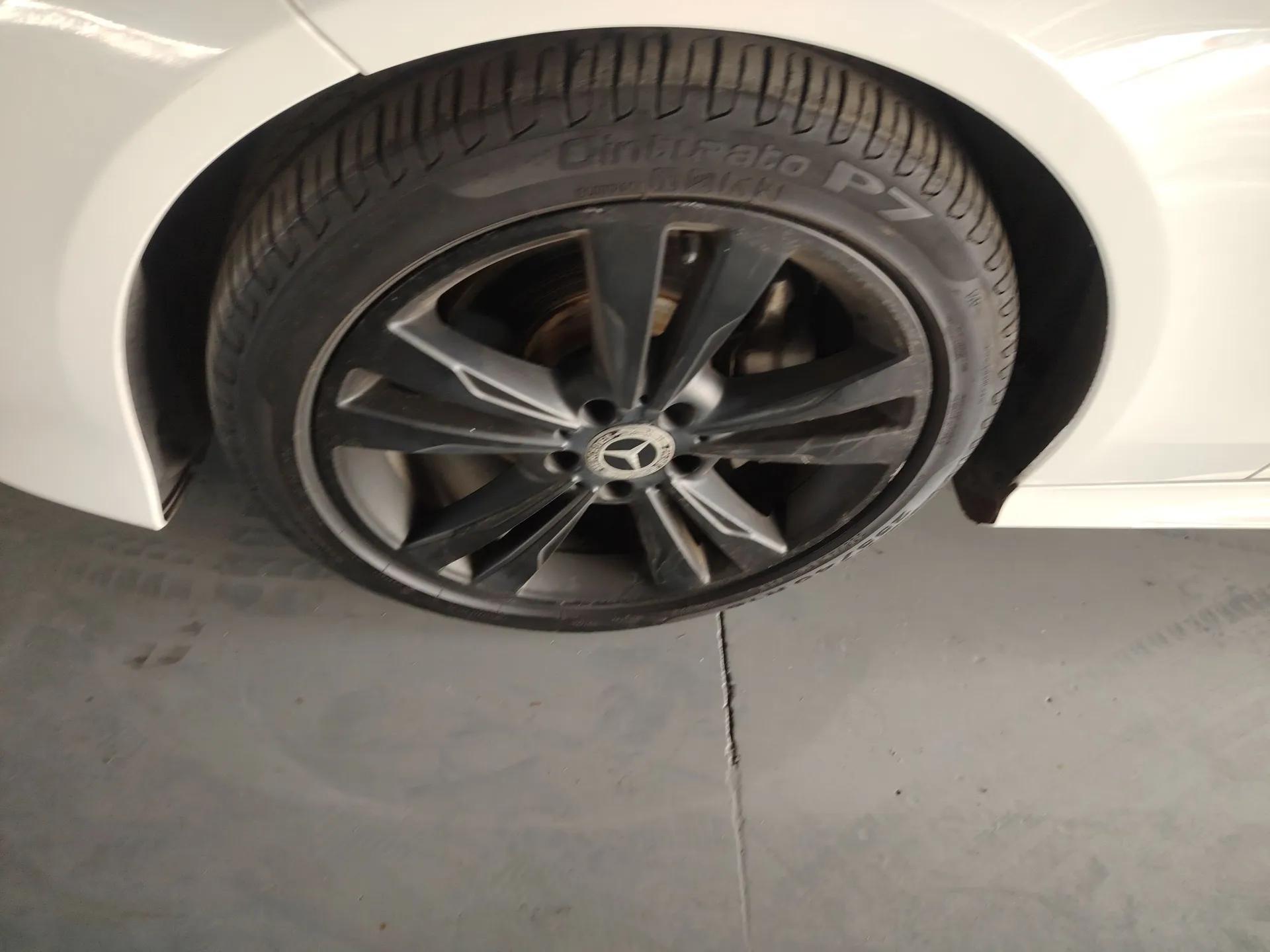 Mercedes-Benz E-Class 2014 E 300 L Sport Edition — миниатюра 9