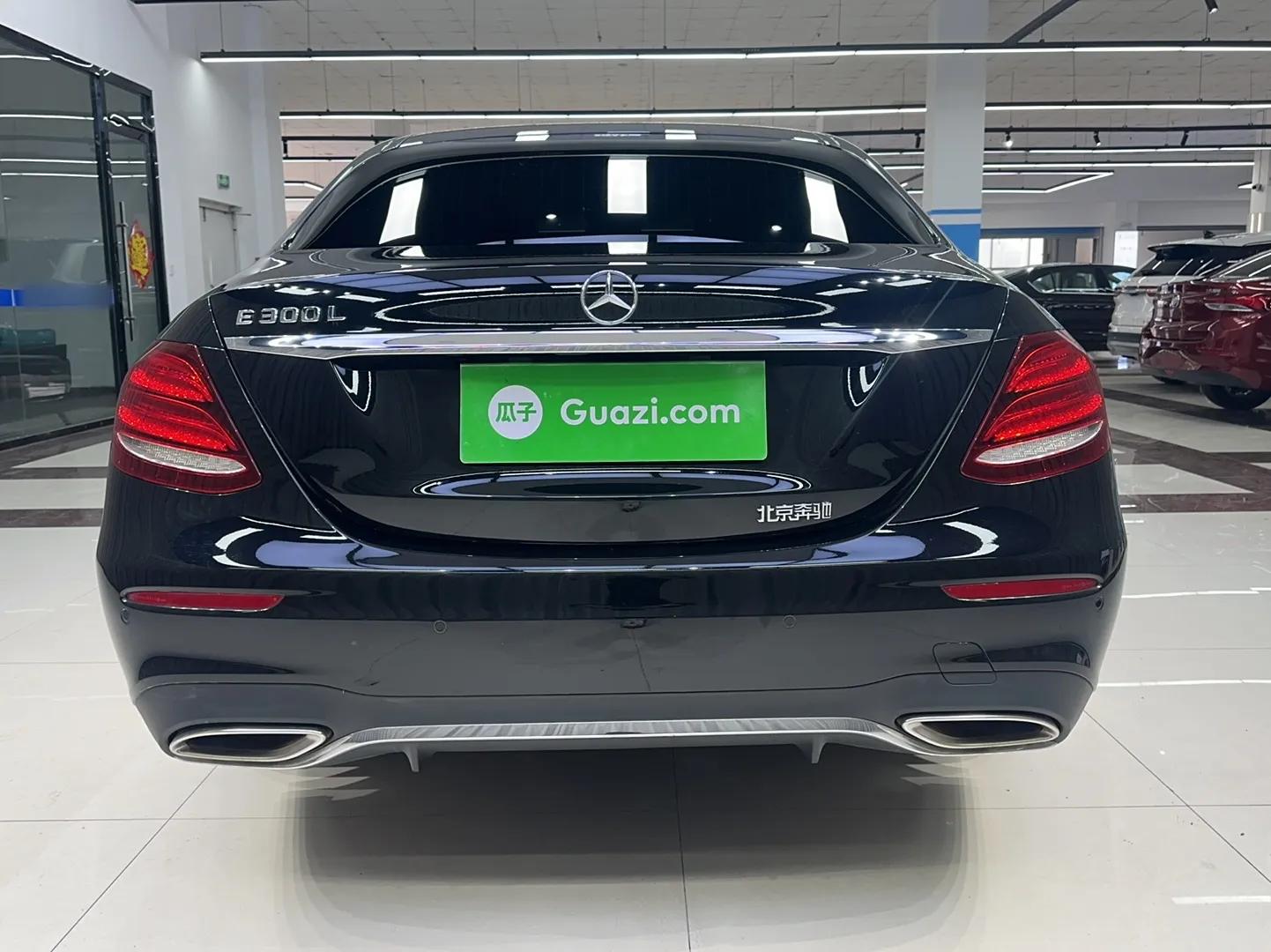 Mercedes-Benz E-Class 2016 E 300 L Sporty and Stylish Model — миниатюра 3