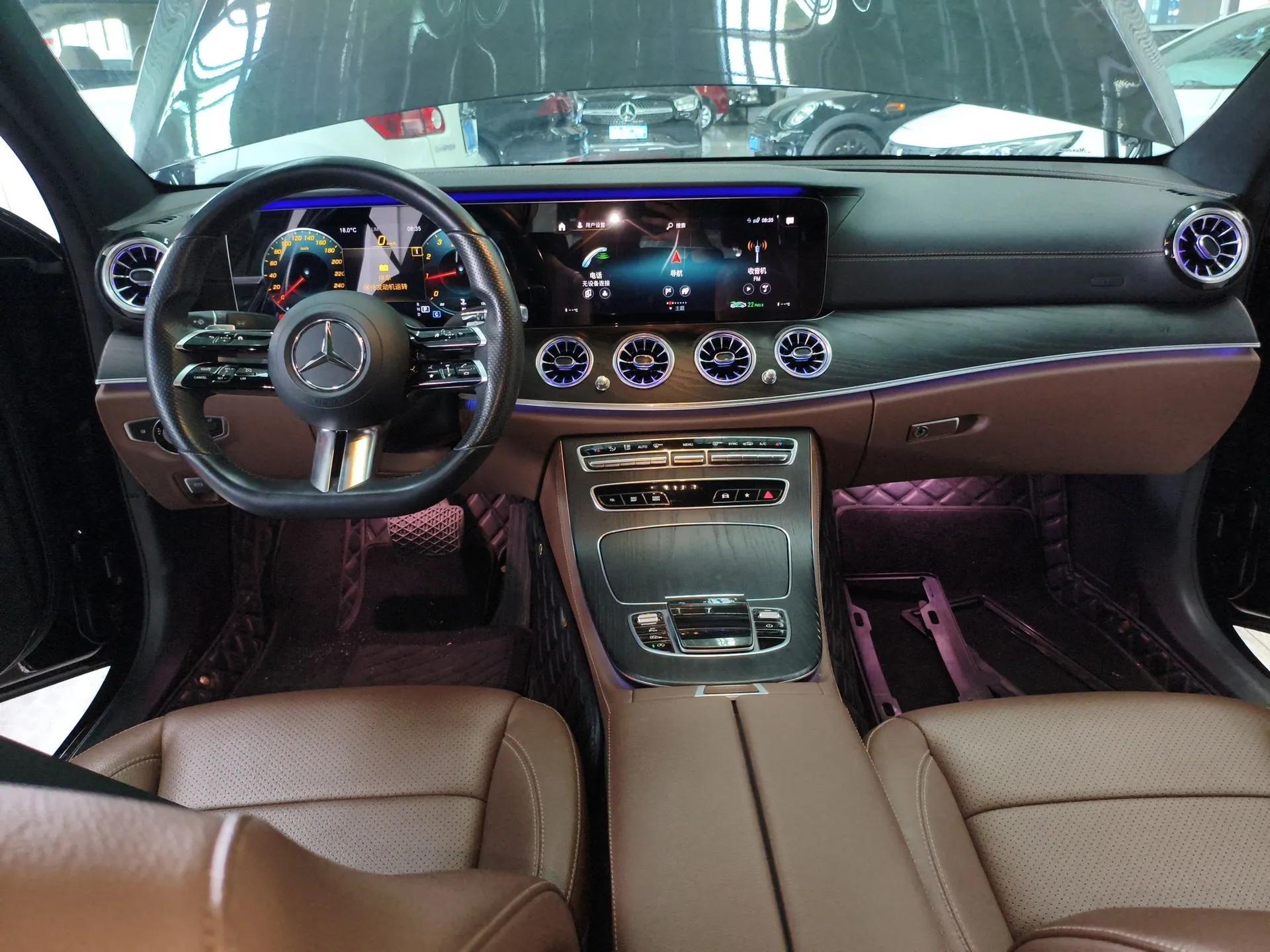 Mercedes-Benz E-Class 2021 E 300 L Sporty and Stylish Model — миниатюра 13