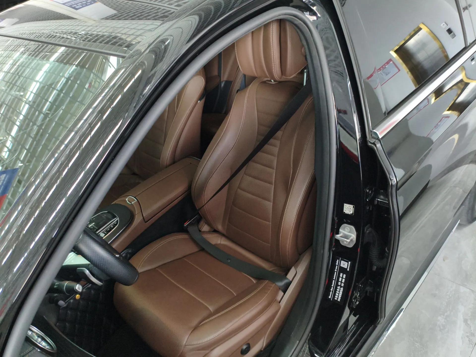 Mercedes-Benz E-Class 2021 E 300 L Sporty and Stylish Model — миниатюра 18