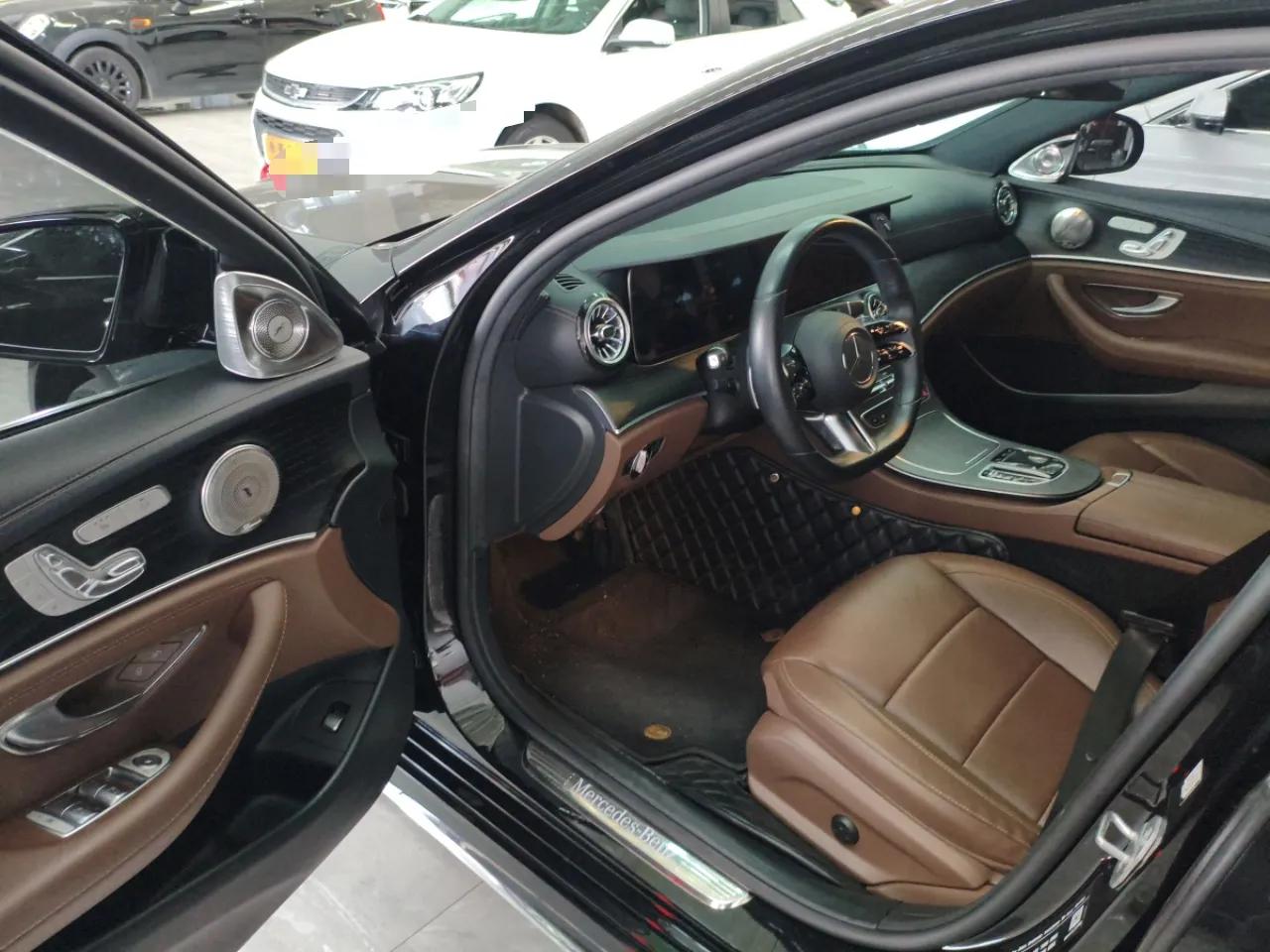Mercedes-Benz E-Class 2021 E 300 L Sporty and Stylish Model — миниатюра 19