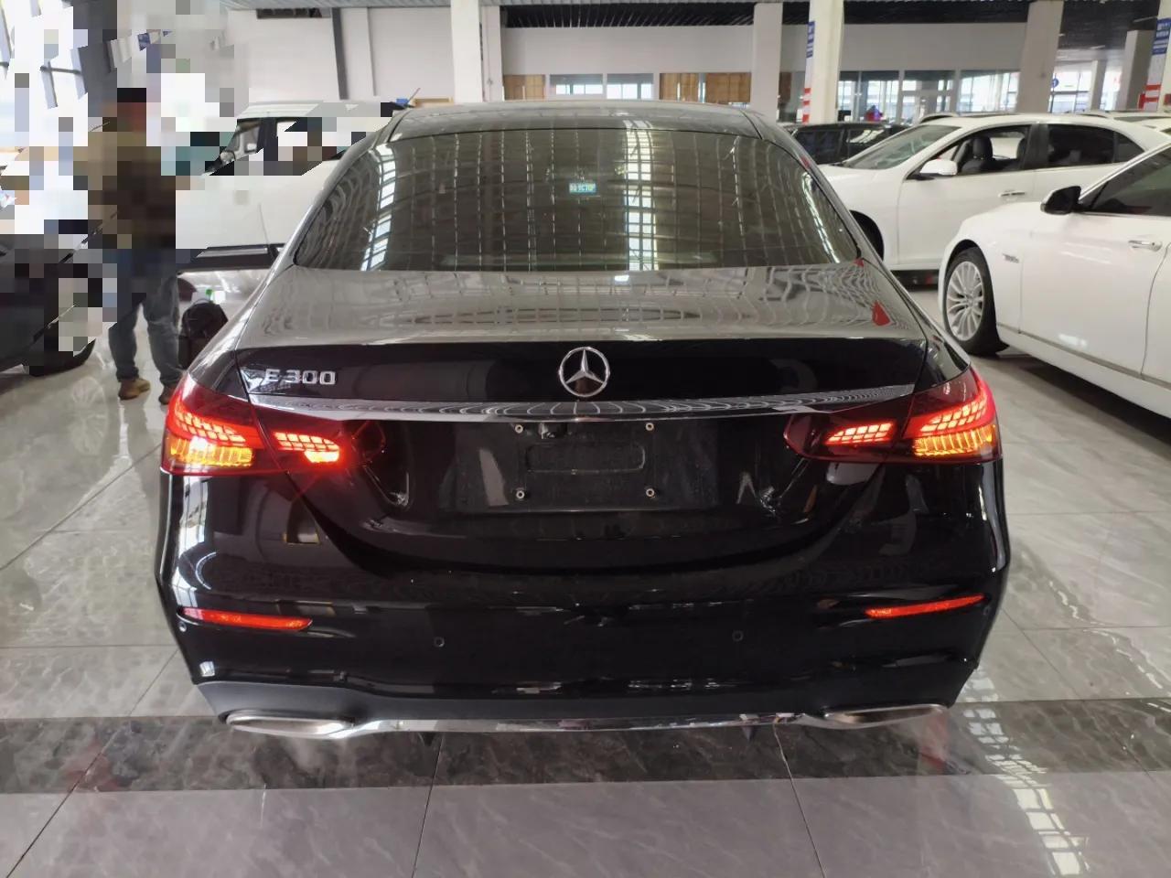 Mercedes-Benz E-Class 2021 E 300 L Sporty and Stylish Model — миниатюра 5