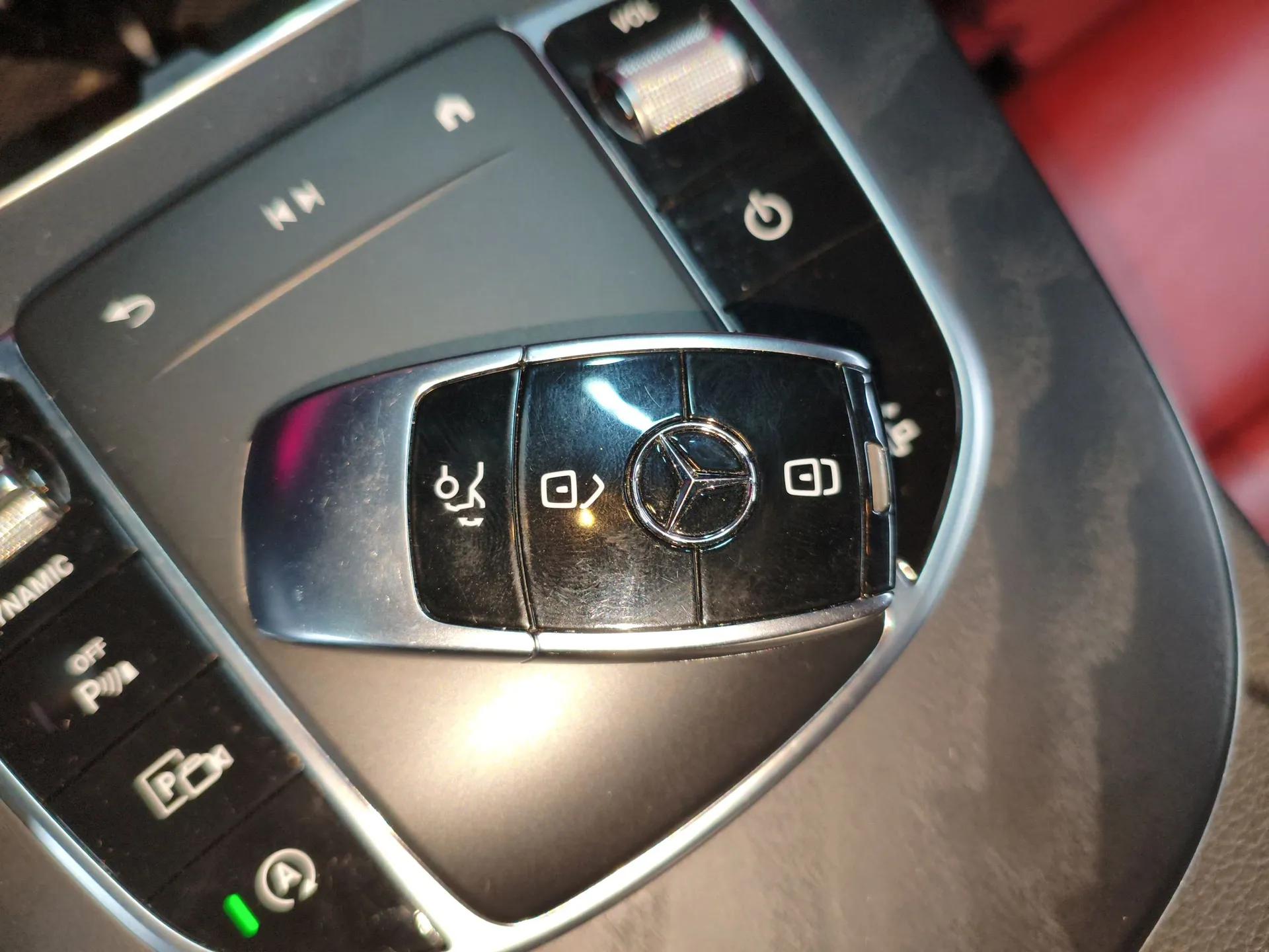 Mercedes-Benz E-Class 2023 E 260 Coupe — миниатюра 12
