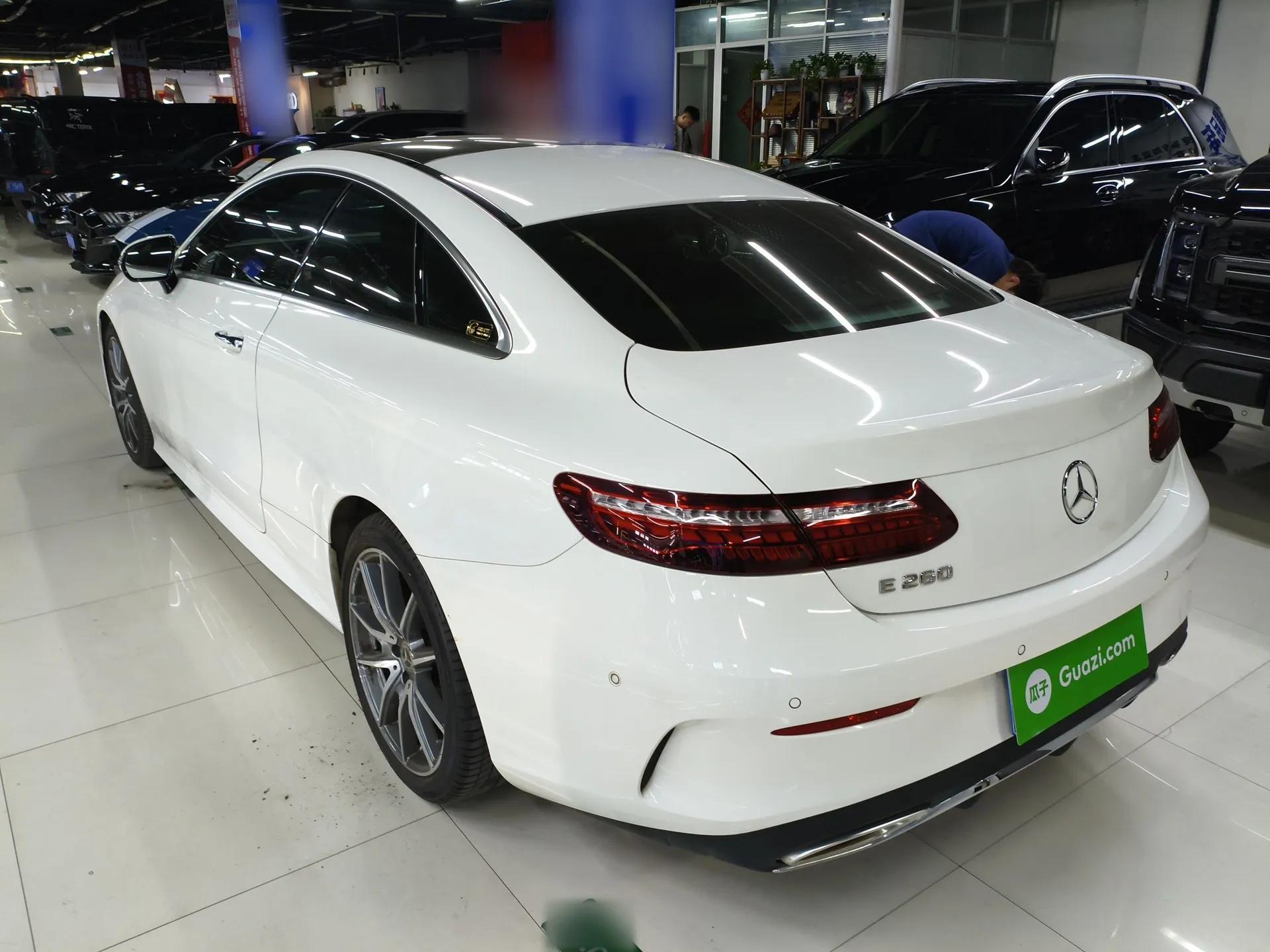 Mercedes-Benz E-Class 2023 E 260 Coupe — миниатюра 4