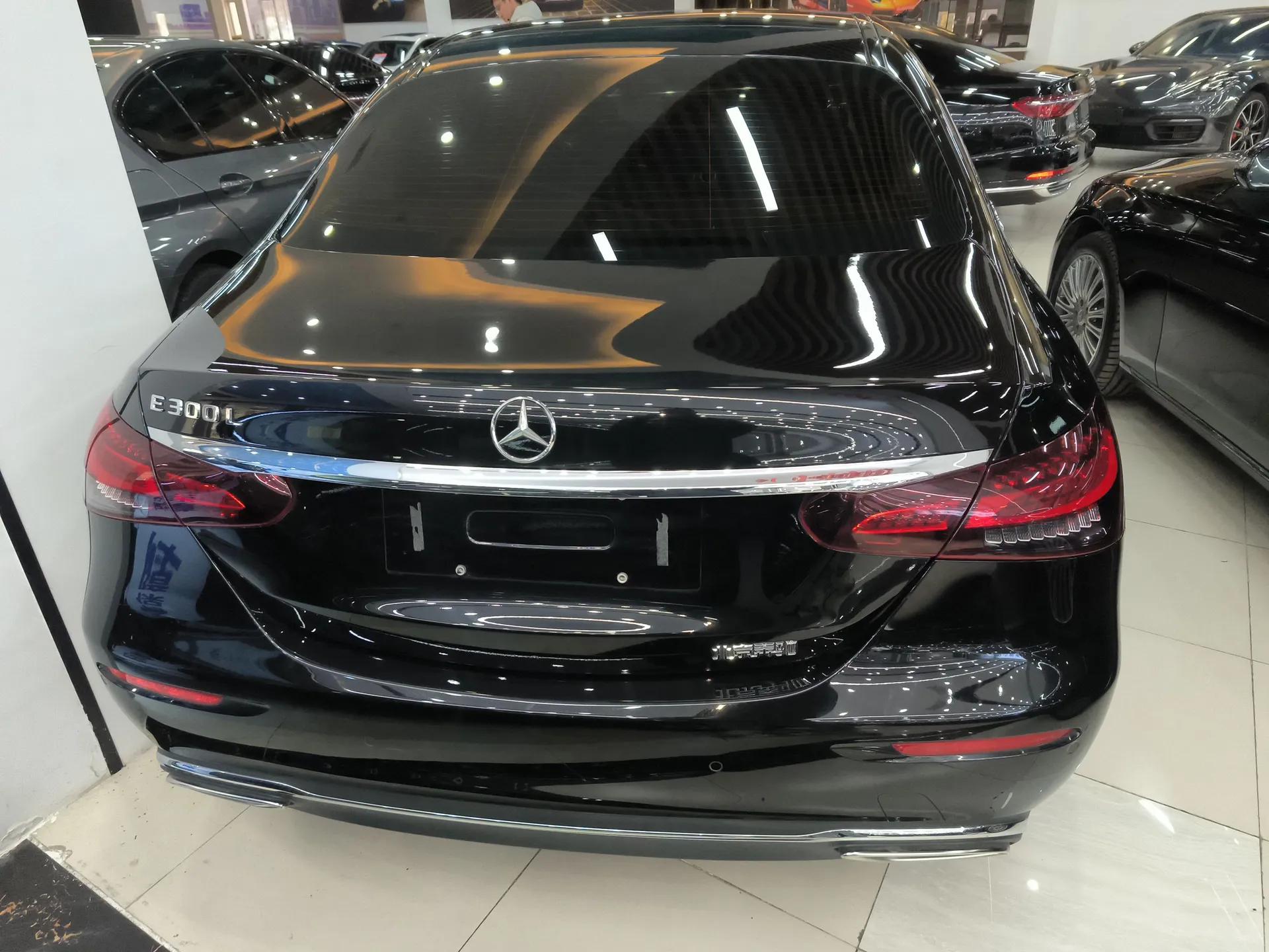 Mercedes-Benz E-Class 2021 Facelift E 300 L Stylish Edition — миниатюра 4