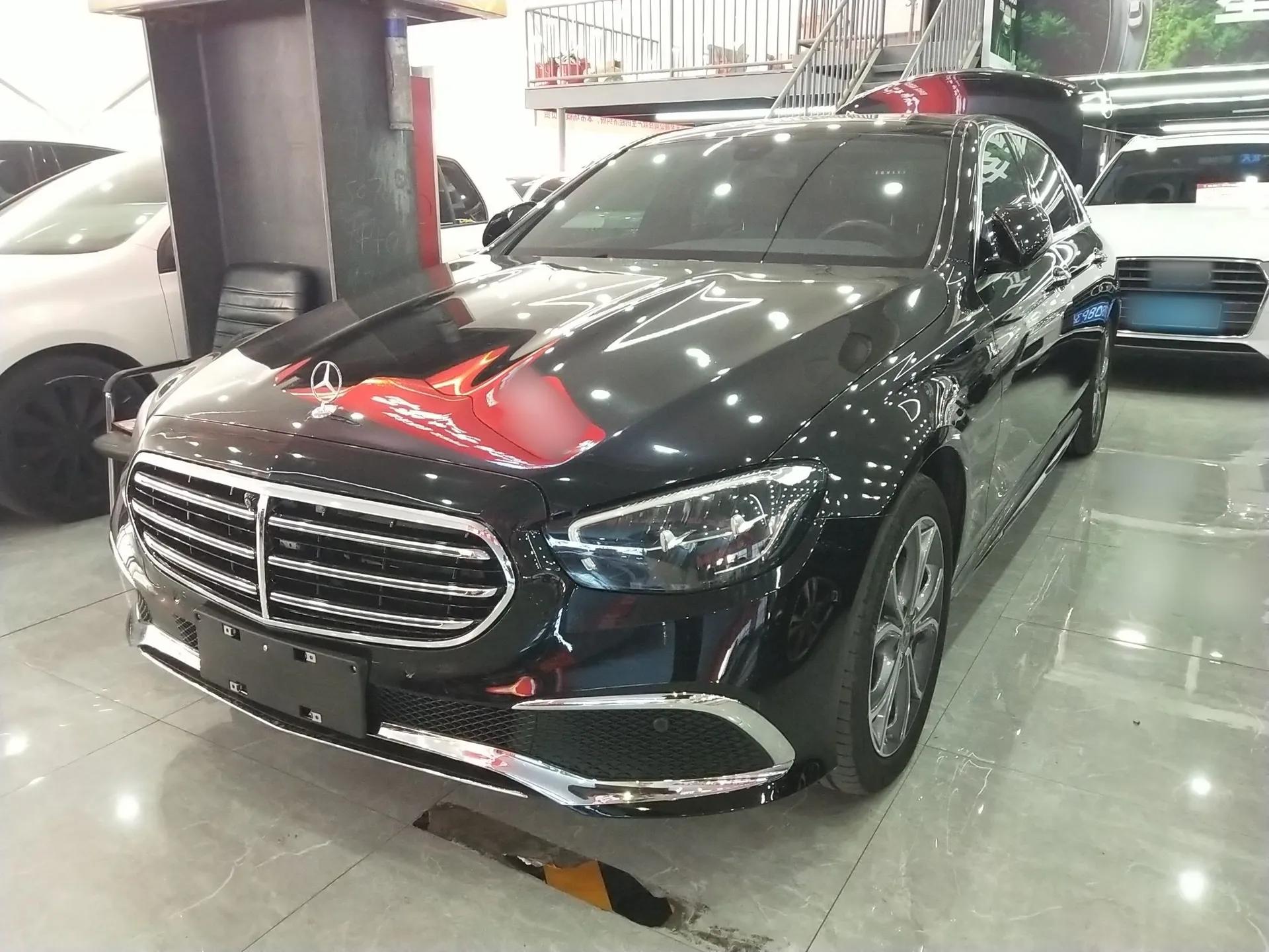Mercedes-Benz E-Class 2023 Restyled E 300 L Sport Luxury Edition — миниатюра 1