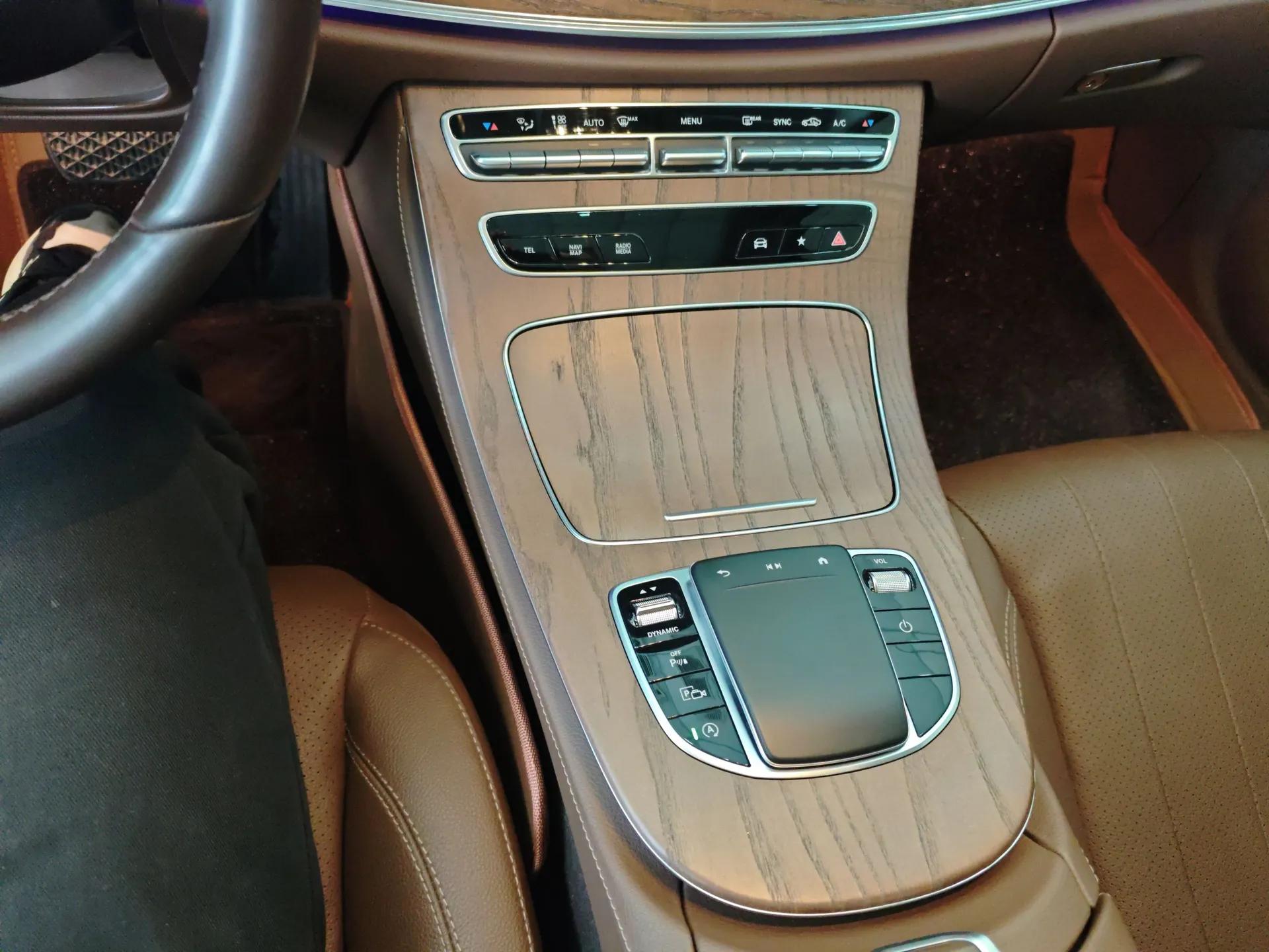 Mercedes-Benz E-Class 2023 Updated E 300 L Fashion Edition — миниатюра 17