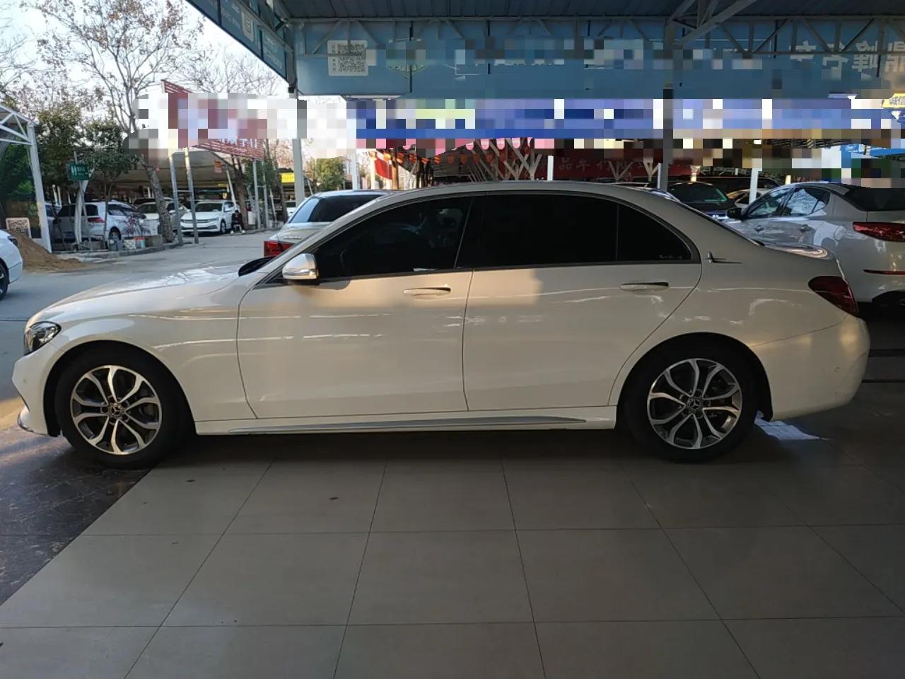 Mercedes-Benz C-Class 2018 C 180 L Fashion Edition Sport Version — миниатюра 3