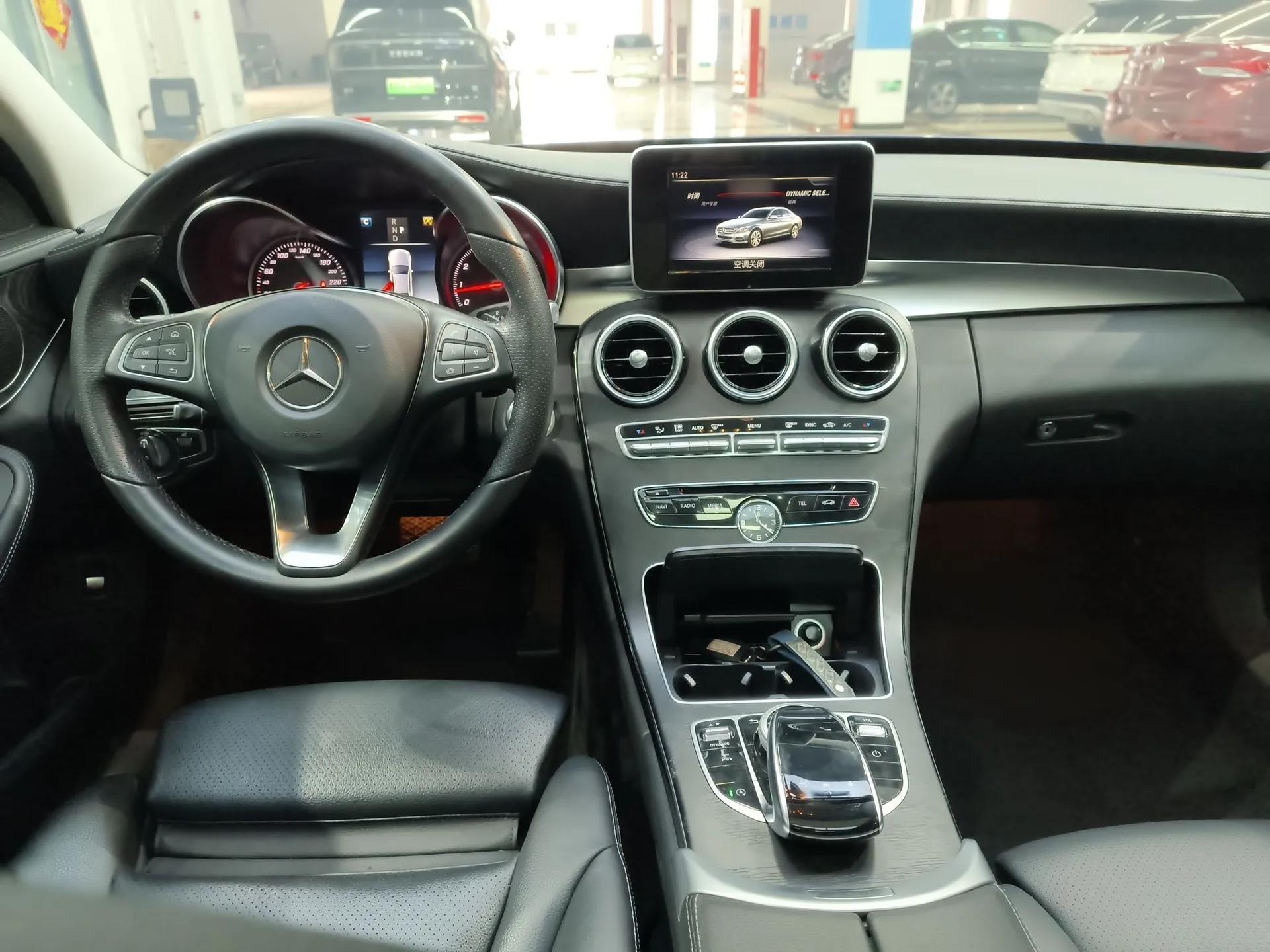 Mercedes-Benz C-Class 2018 C 200 L Sport Edition — миниатюра 23