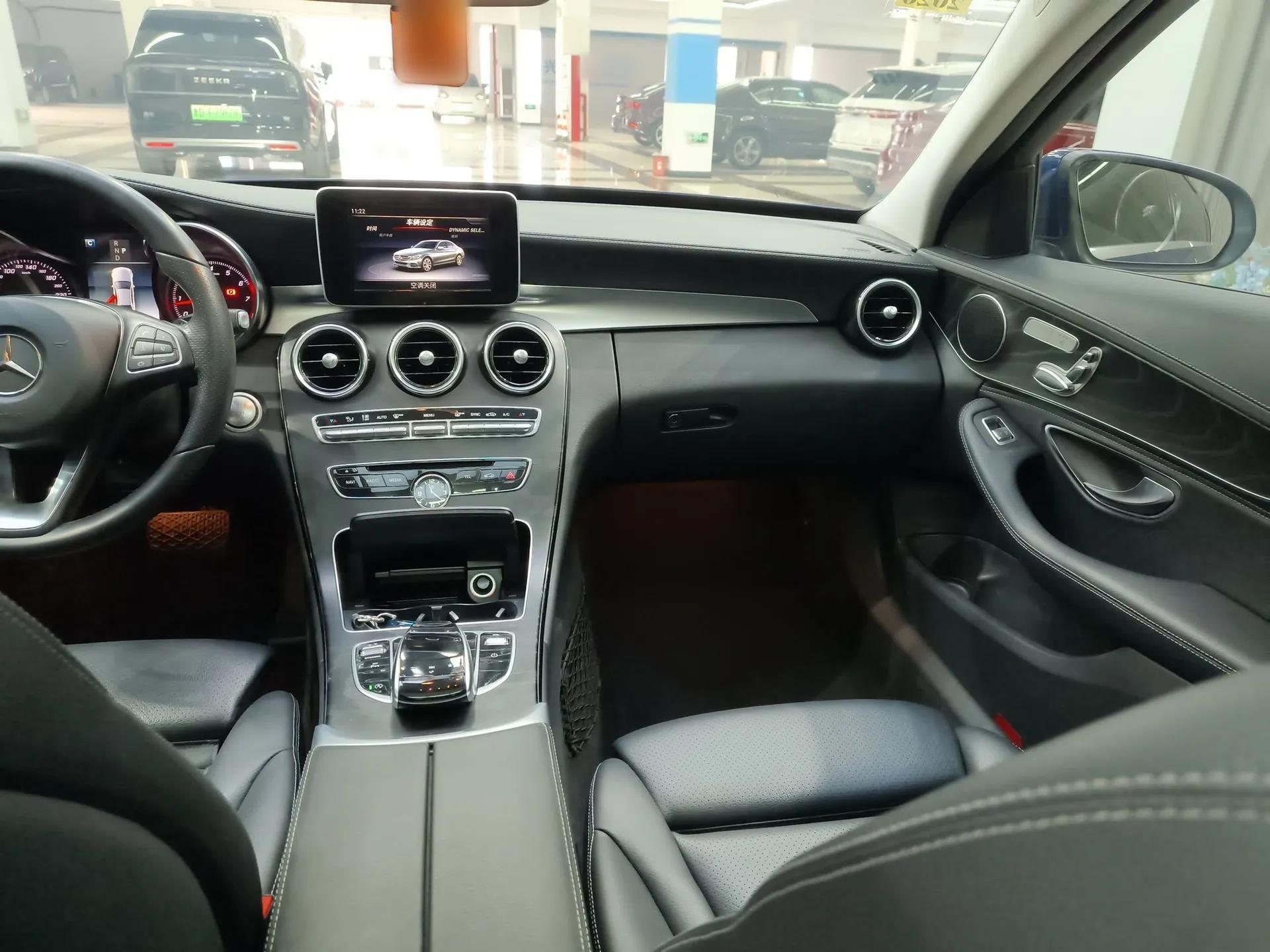 Mercedes-Benz C-Class 2018 C 200 L Sport Edition — миниатюра 25