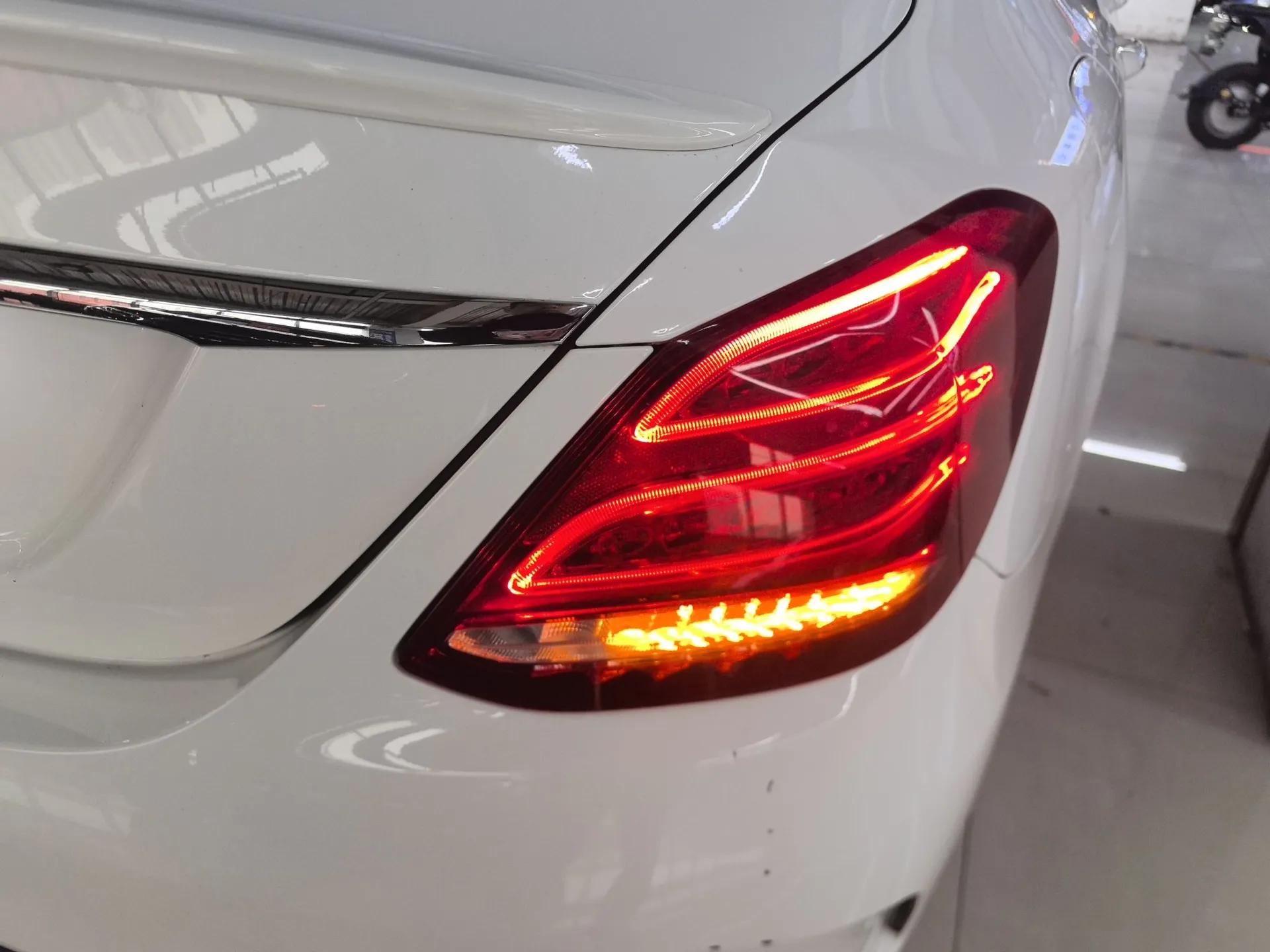 Mercedes-Benz C-Class 2017 Restyled C 200 Sport Edition — миниатюра 3