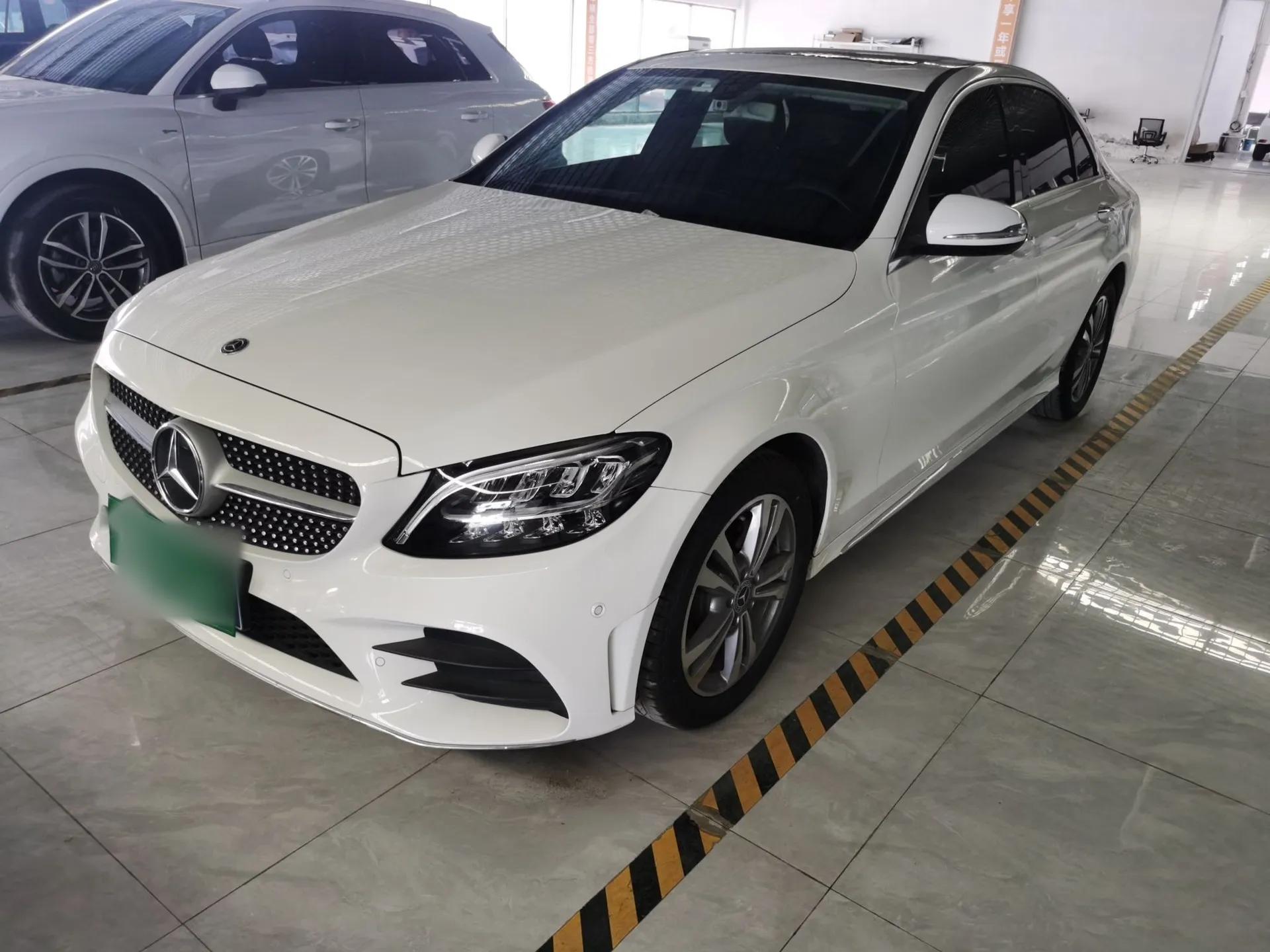 Mercedes-Benz C-Class 2019 C 180 L Fashion Edition Sport Version — миниатюра 1