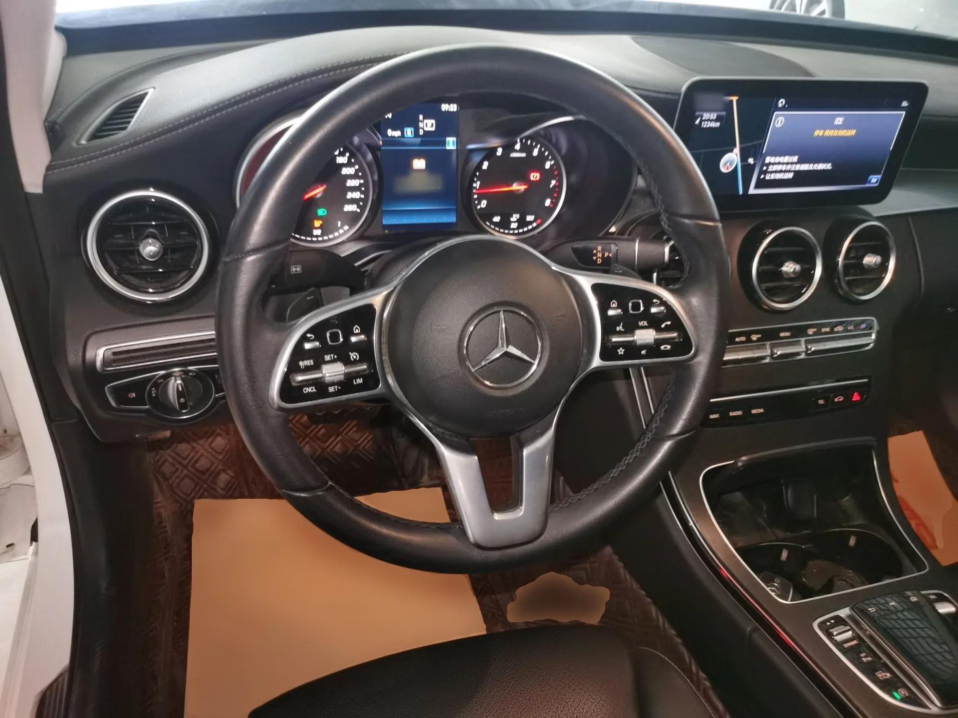 Mercedes-Benz C-Class 2019 C 180 L Fashion Edition Sport Version — миниатюра 13