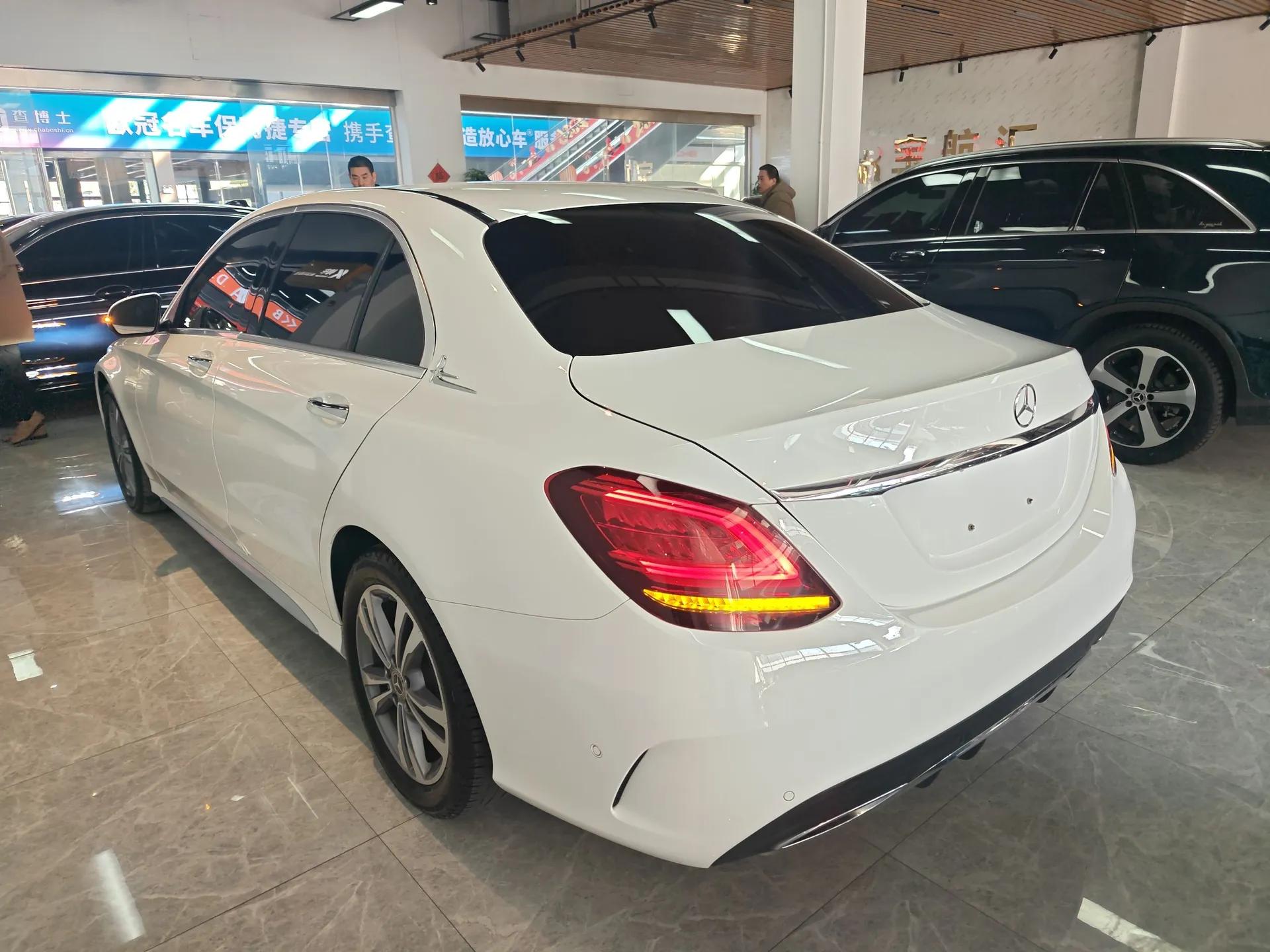 Mercedes-Benz C-Class 2020 Restyled C 200 L Fashion Edition Sport Version — миниатюра 4