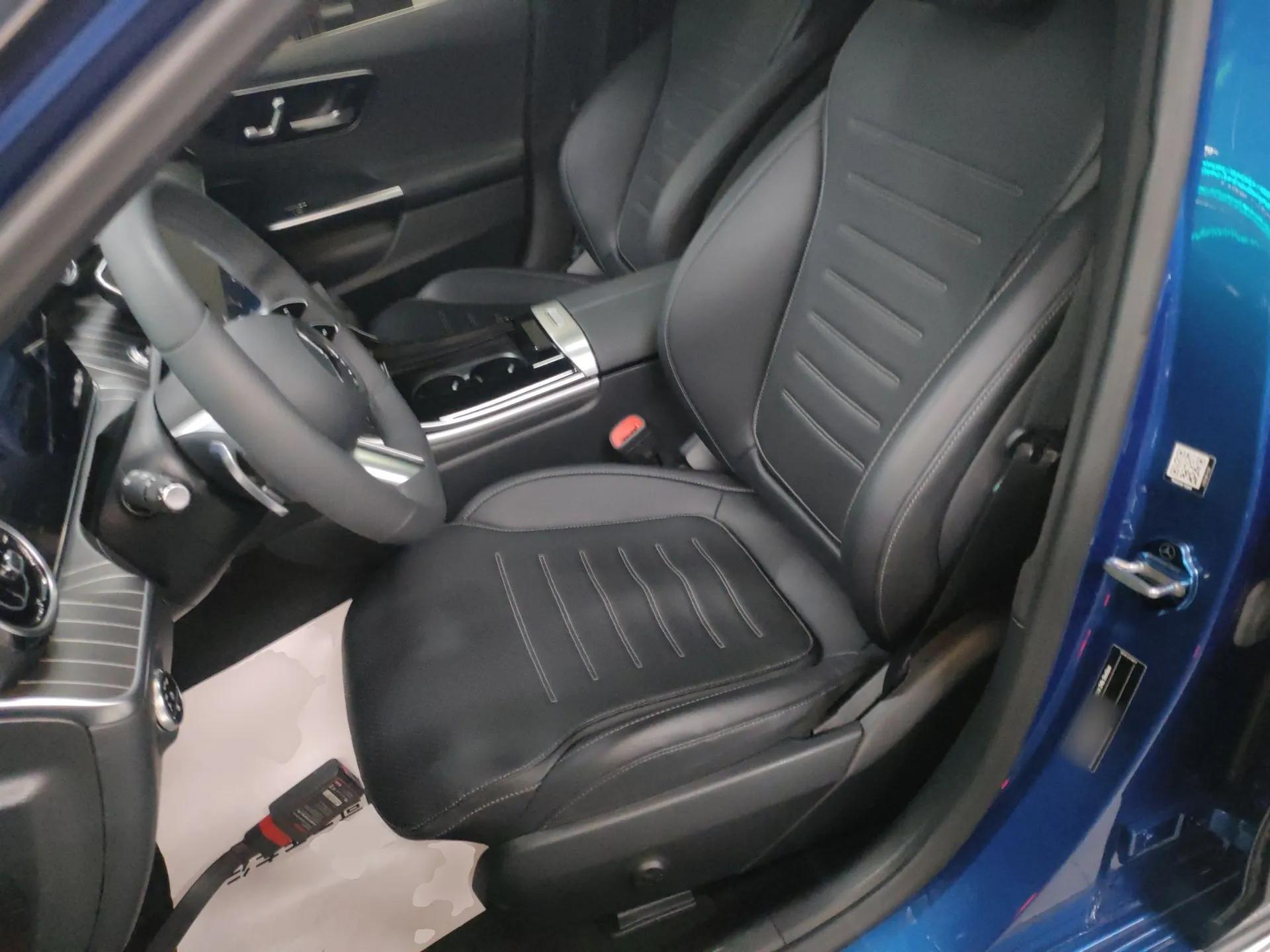 Mercedes-Benz C-Class 2022 Restyled C 200 L Sport Edition — миниатюра 18