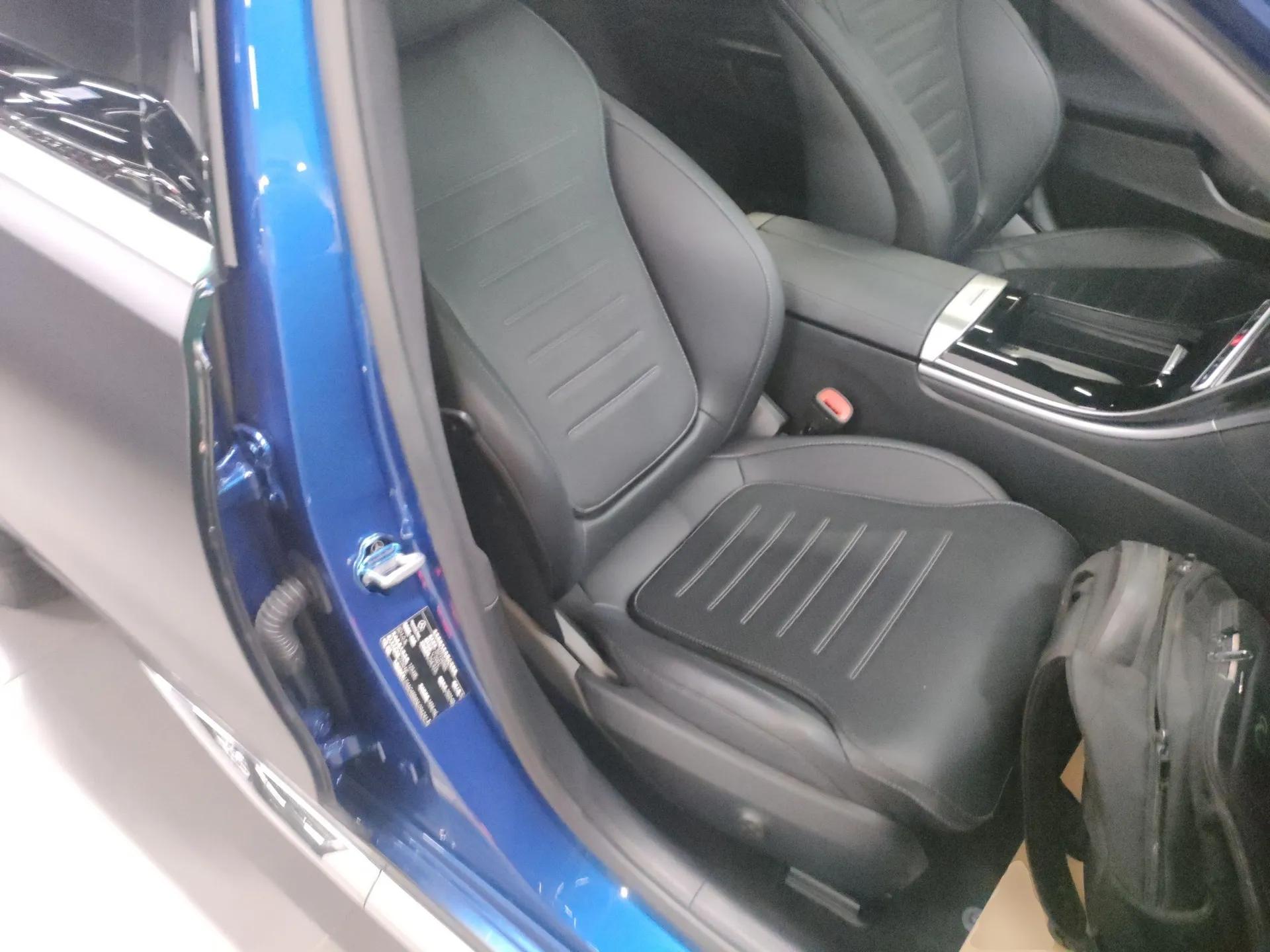 Mercedes-Benz C-Class 2022 Restyled C 200 L Sport Edition — миниатюра 23