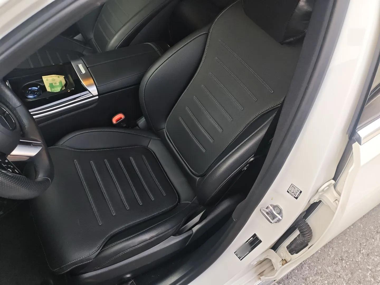 Mercedes-Benz C-Class 2023 Second Facelift C 260 L Sport Edition — миниатюра 18