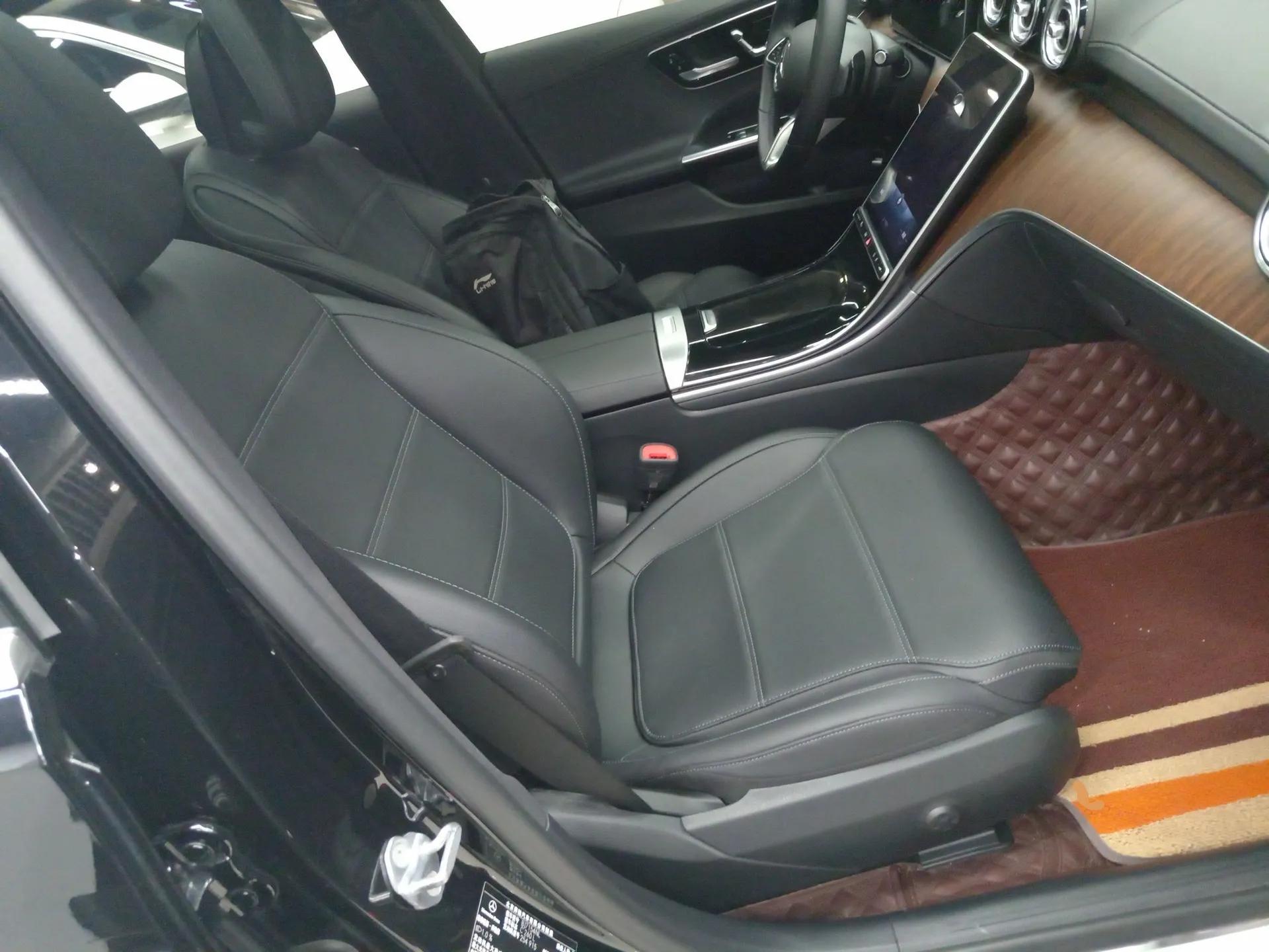 Mercedes-Benz C-Class 2022 Facelift C 260 L — миниатюра 23