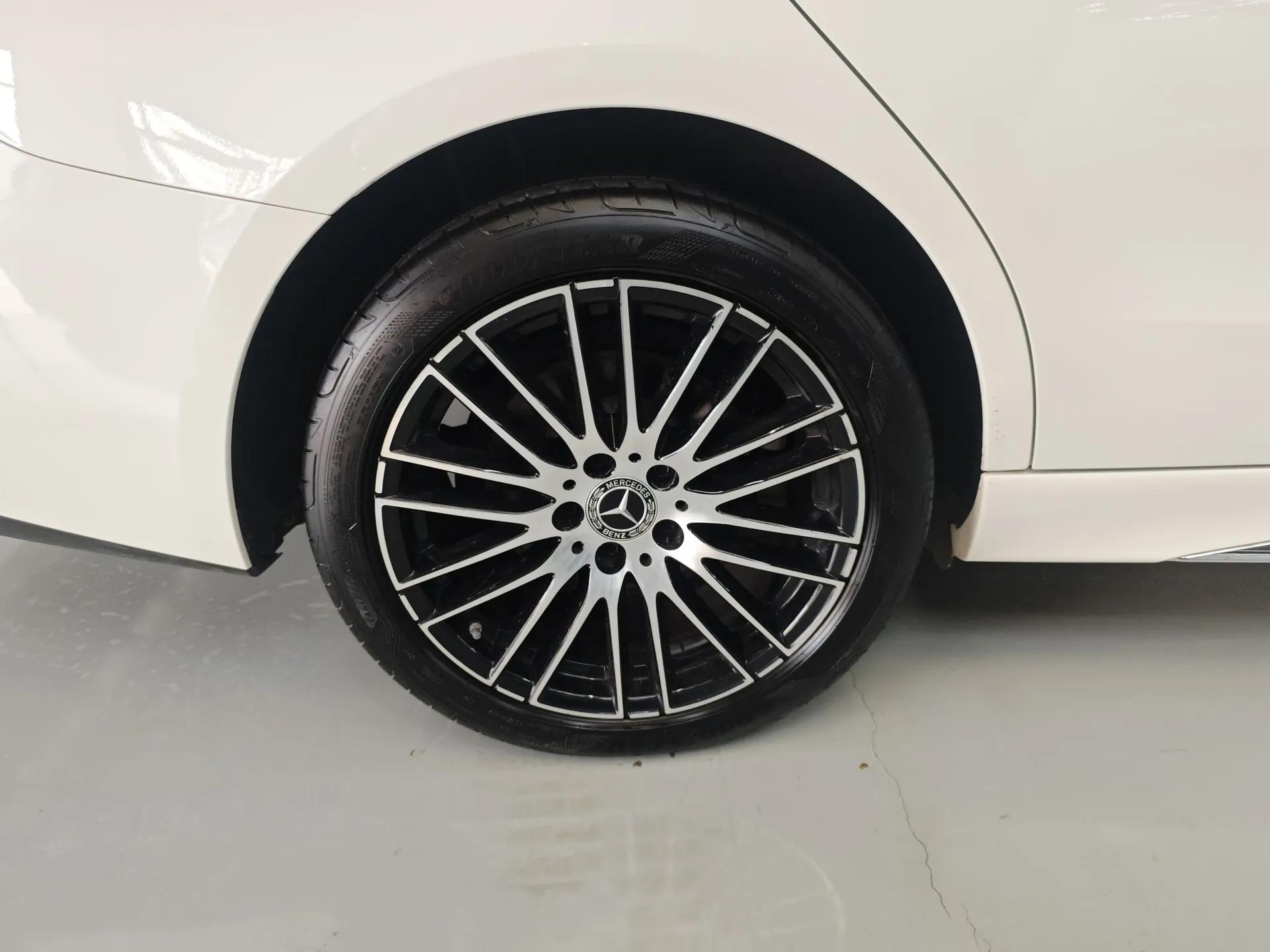 Mercedes-Benz C-Class 2023 Revised C 200 L Sport Edition — миниатюра 10