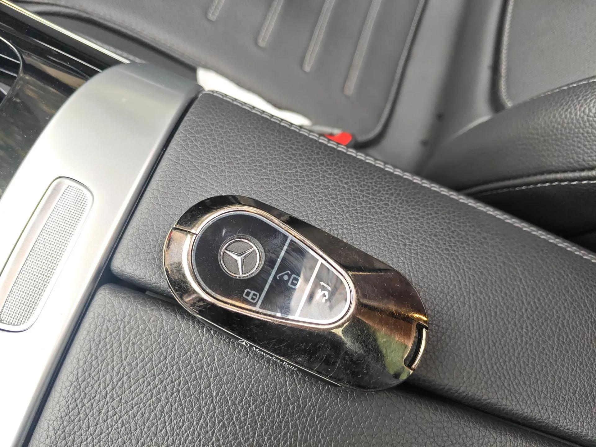 Mercedes-Benz C-Class 2023 C 260 L Bright Night Sports Edition — миниатюра 17